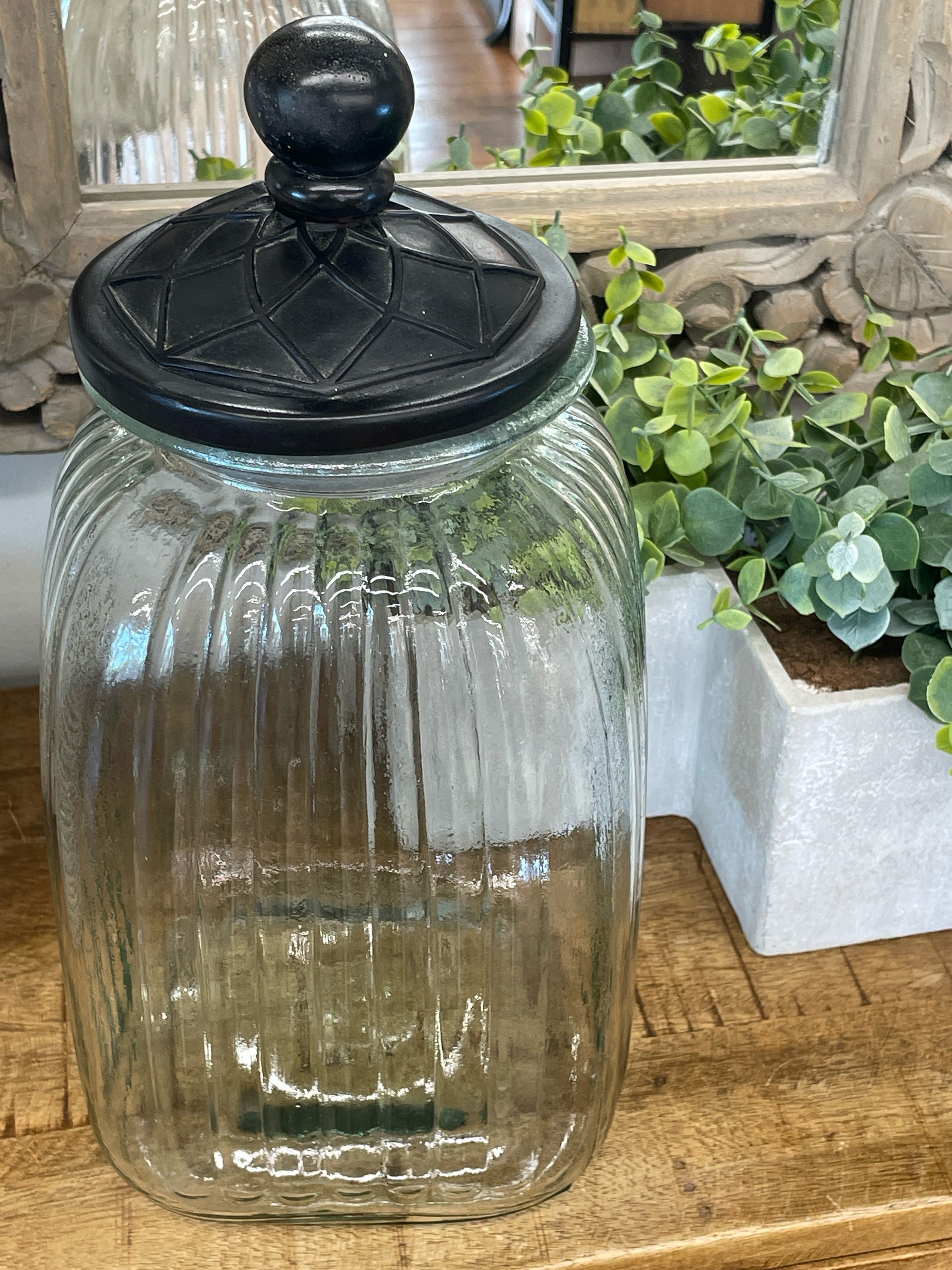 Canister w/ Lid