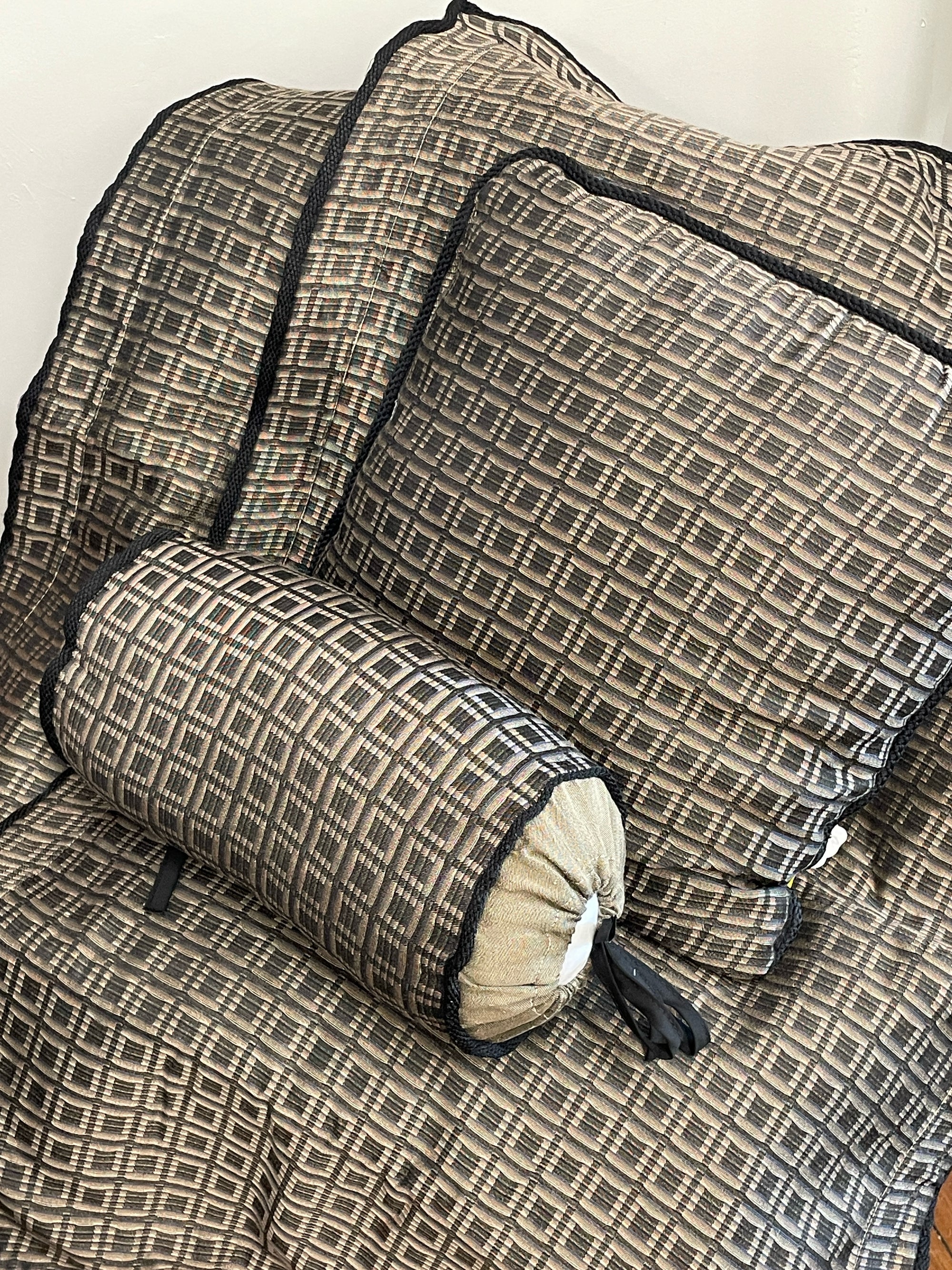 King Comforter, Shams and Pillow