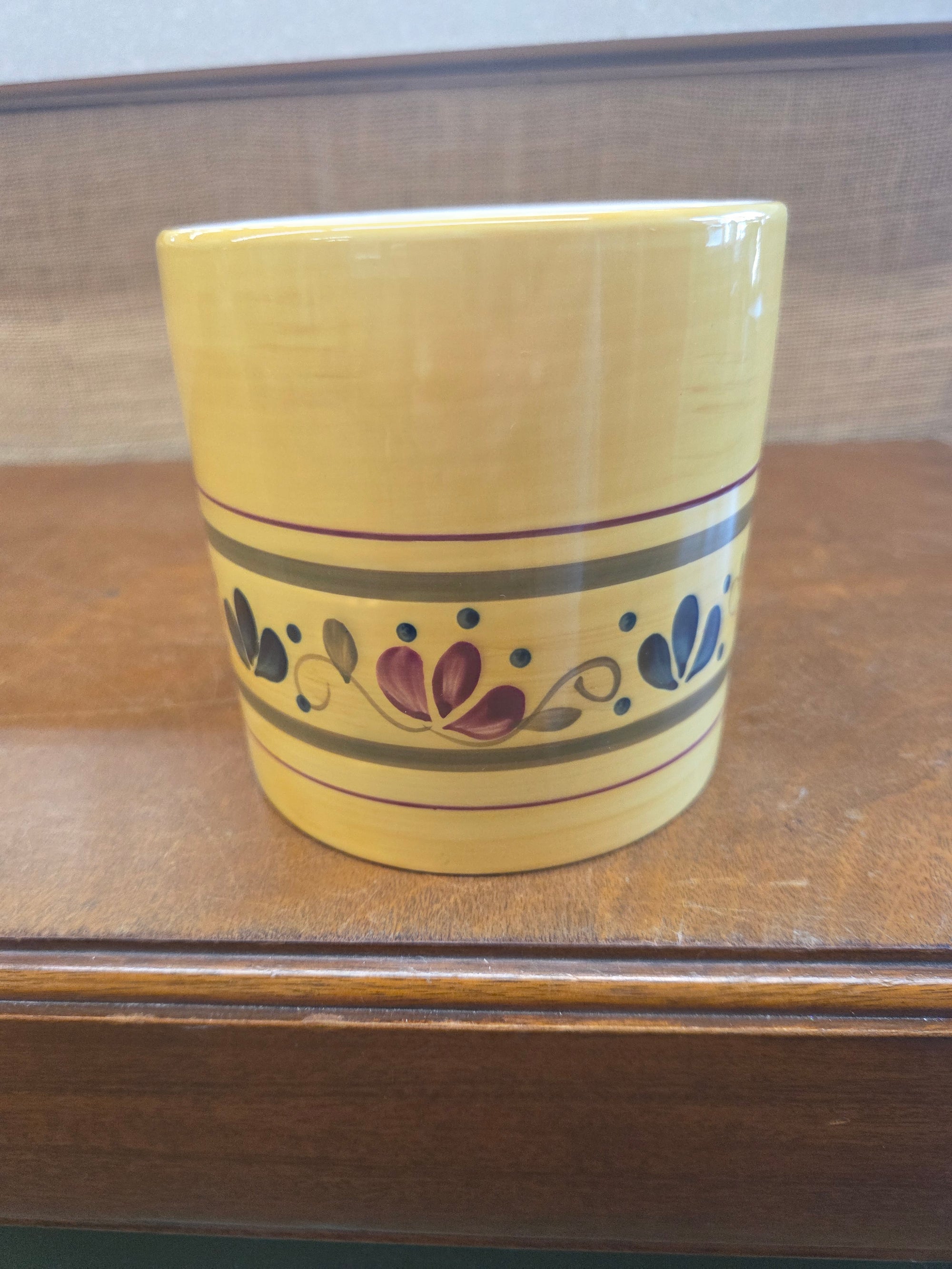 Yellow  Crock