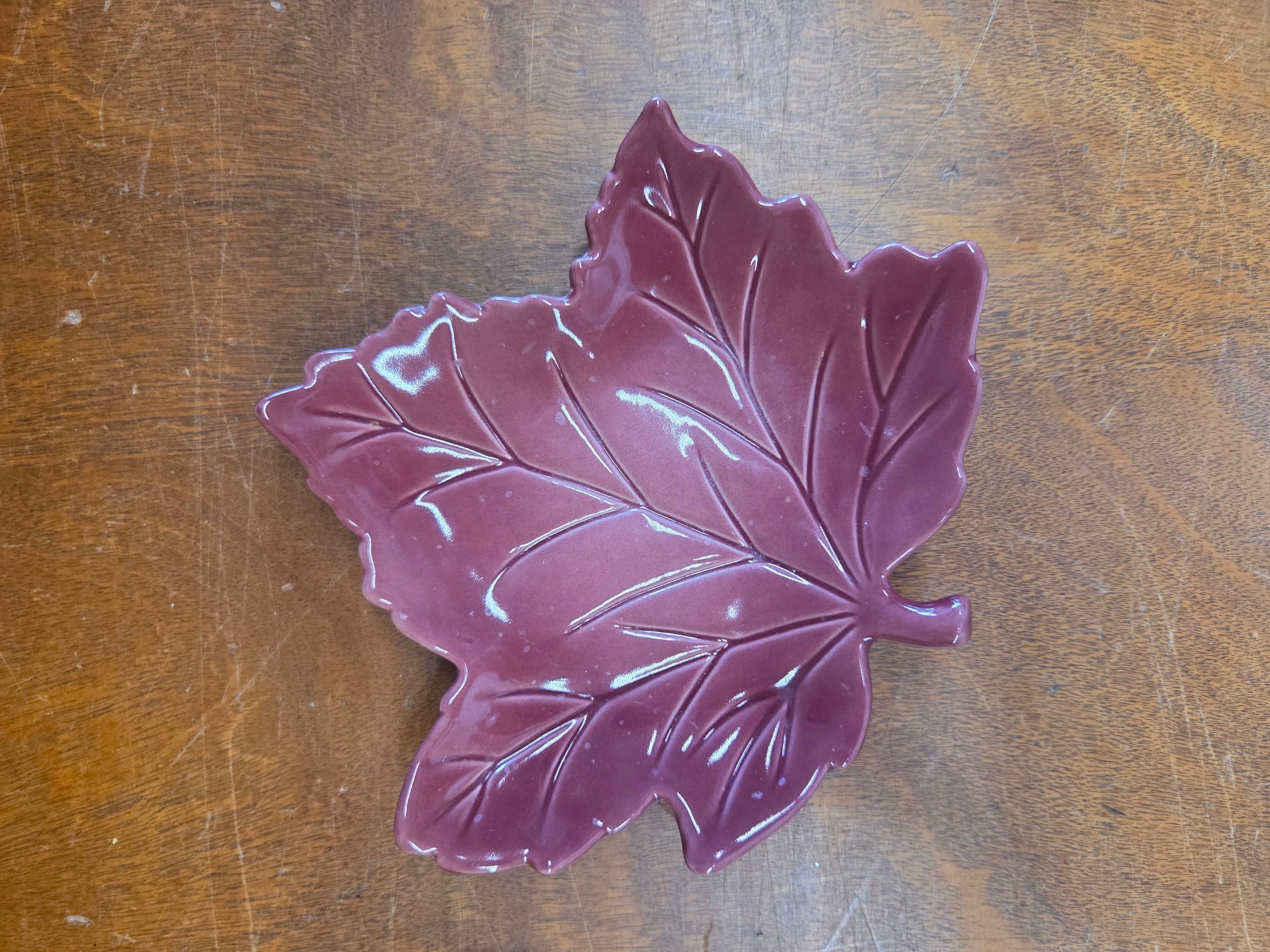 Red  Leave Plate