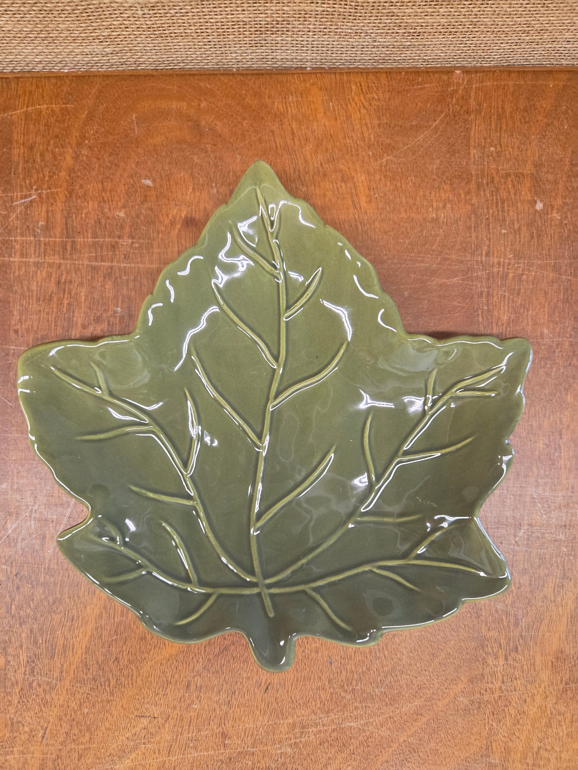 Green  Leave Plate