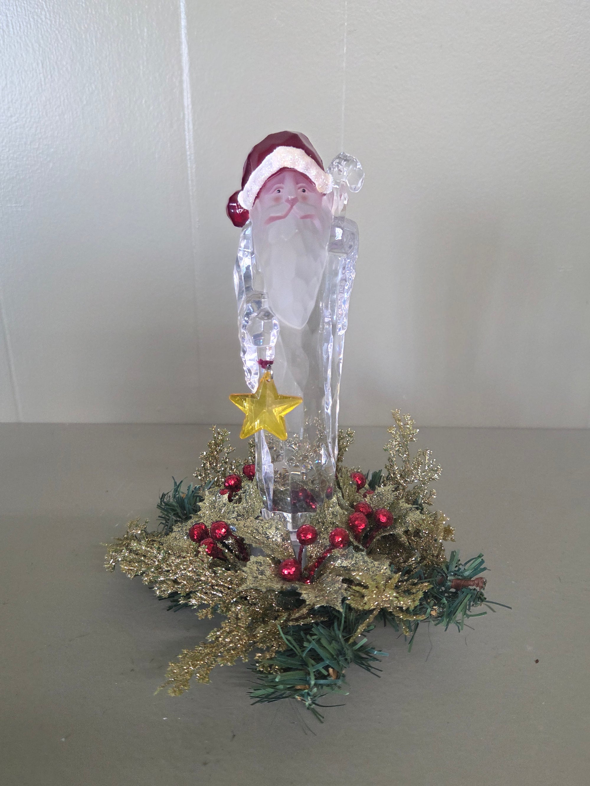 Crystal Santa w/ Wreath