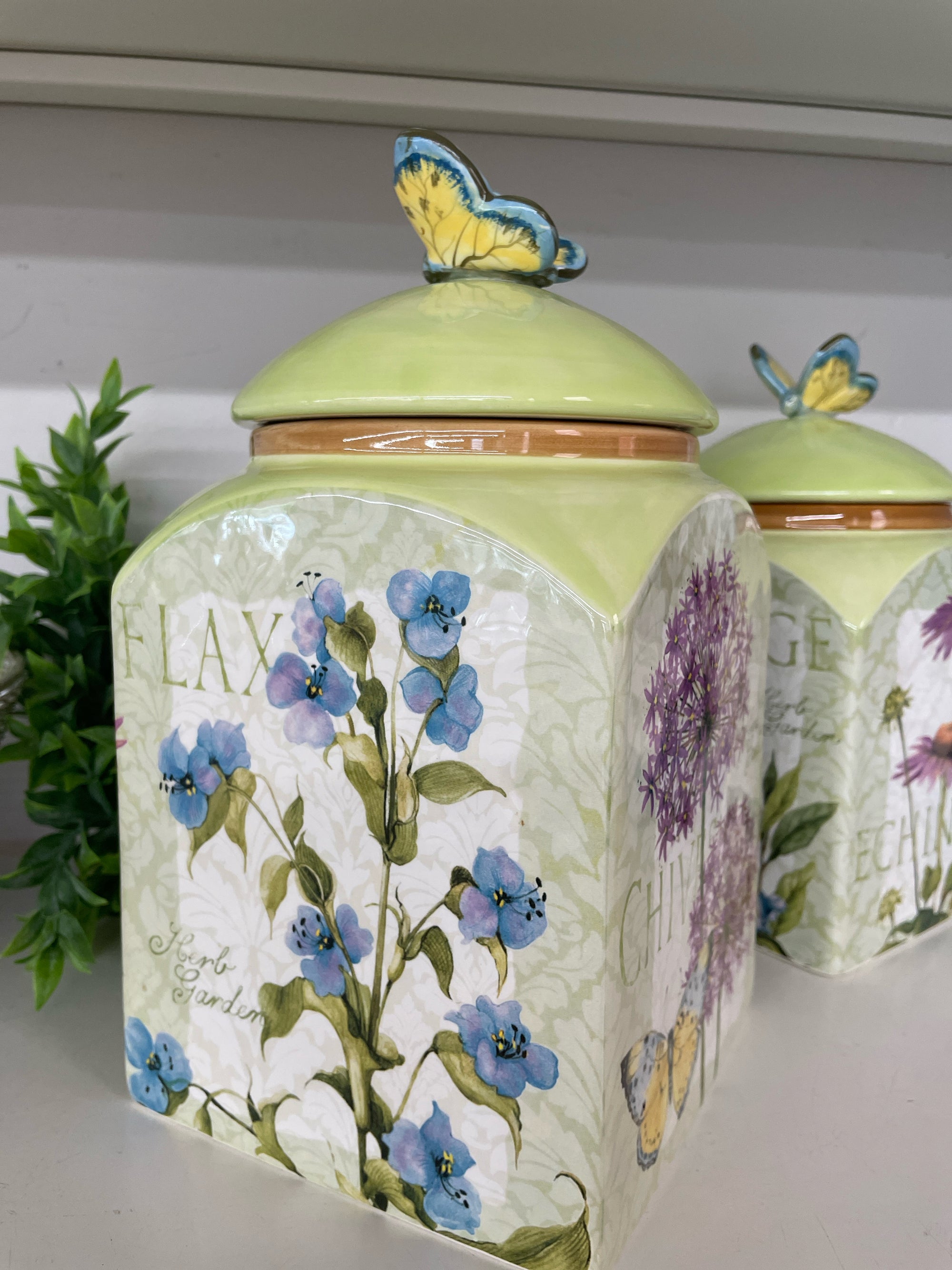Canister
