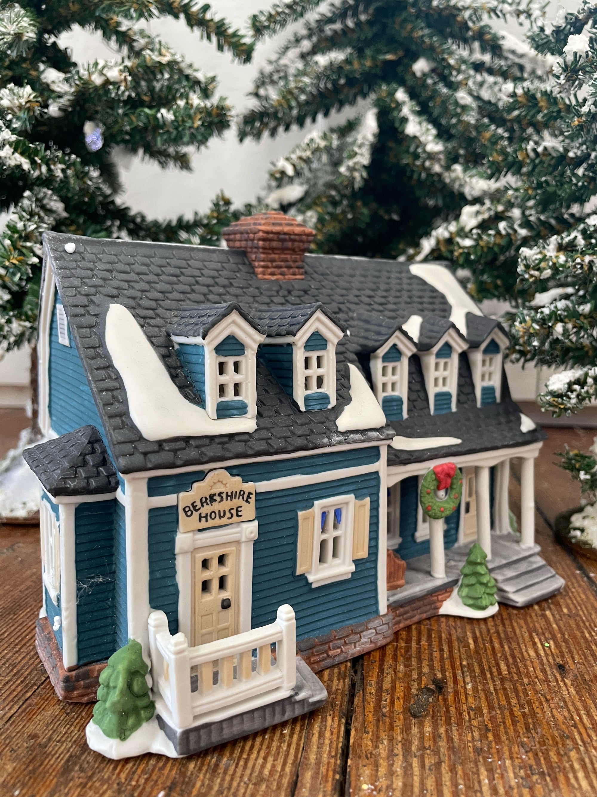 Dept. 56 New England Village