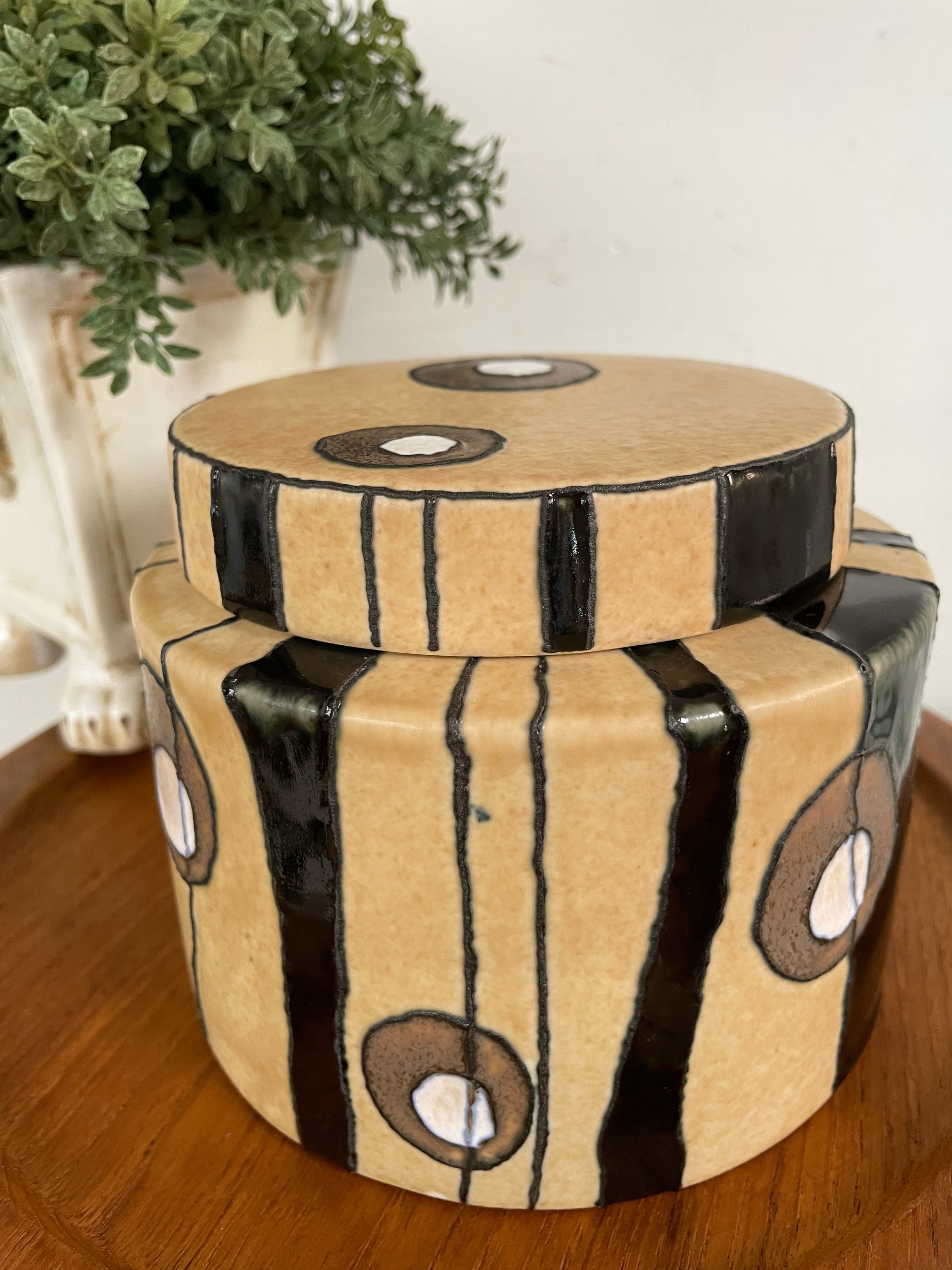 Canister and Lid