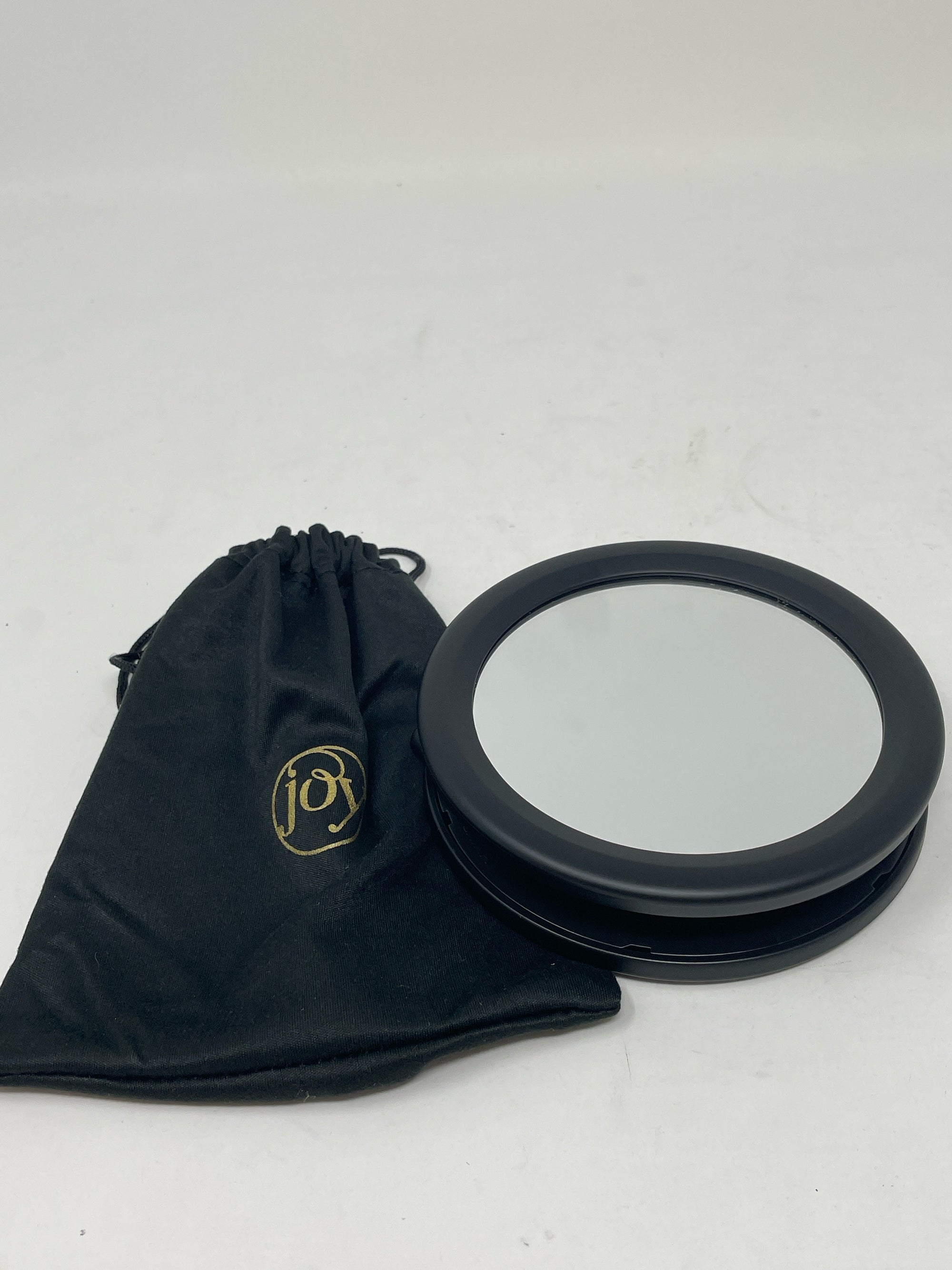 Magnifying Mirror