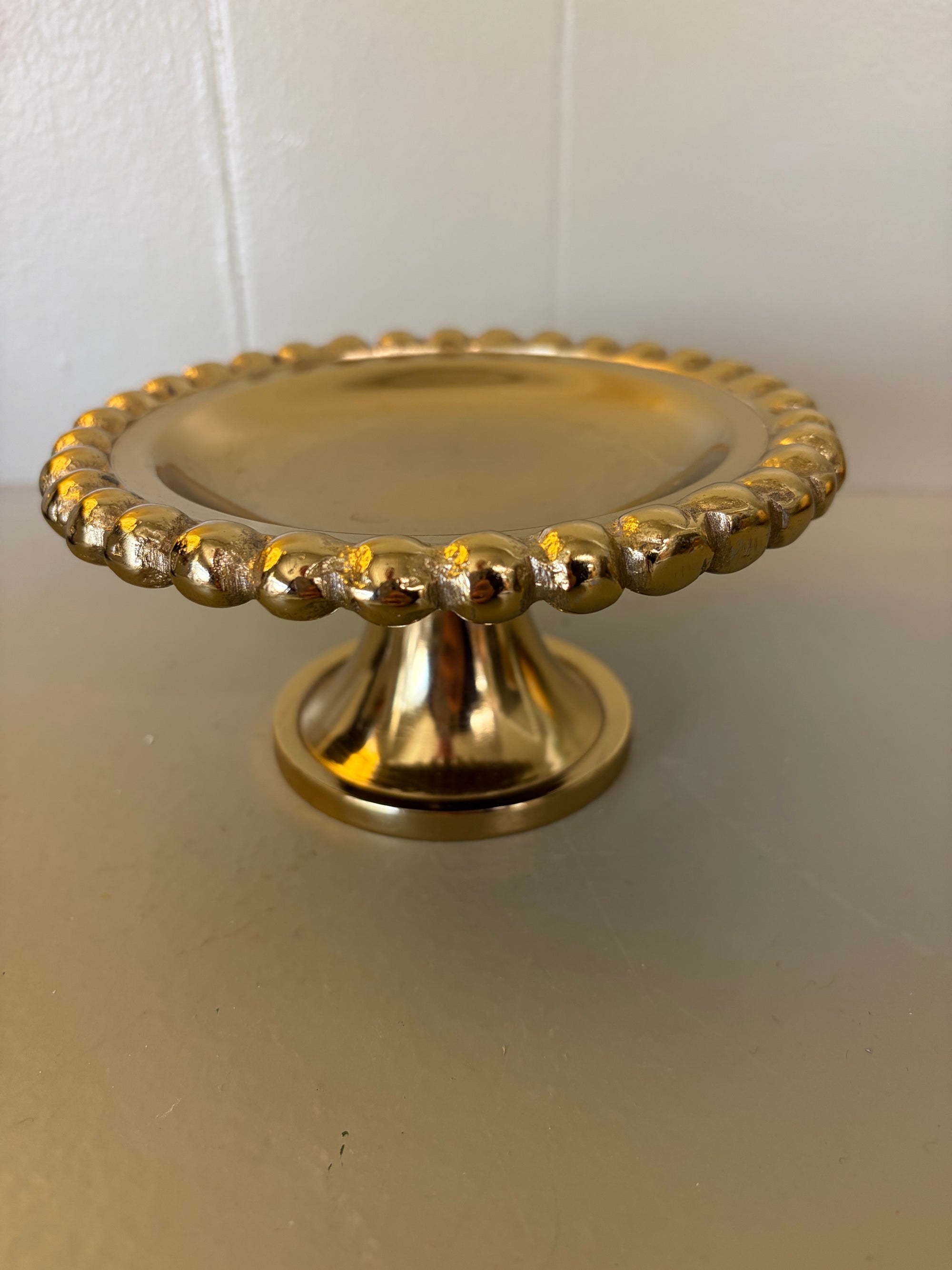 Gold Pedistool