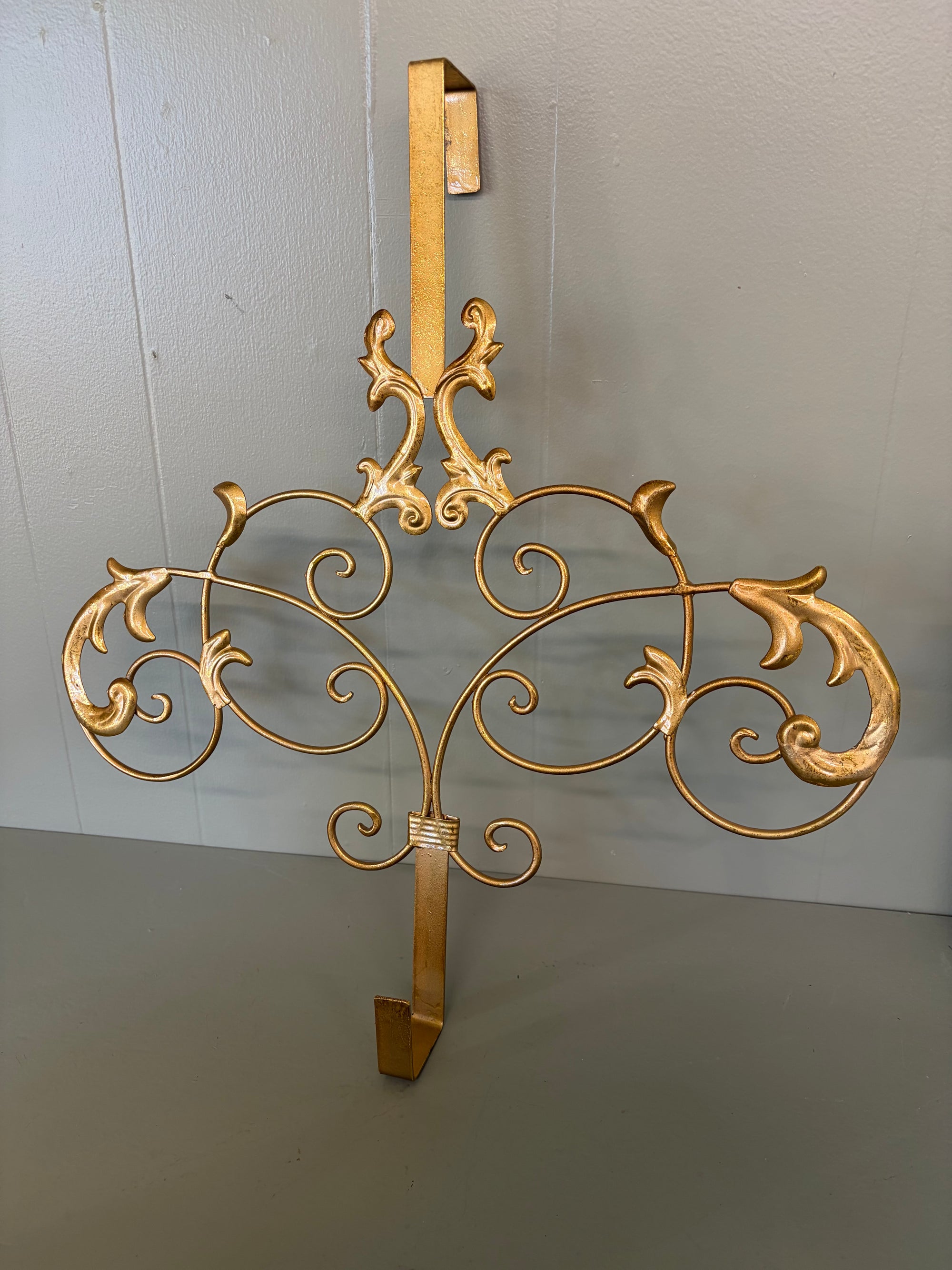 Gold Wreath Hook