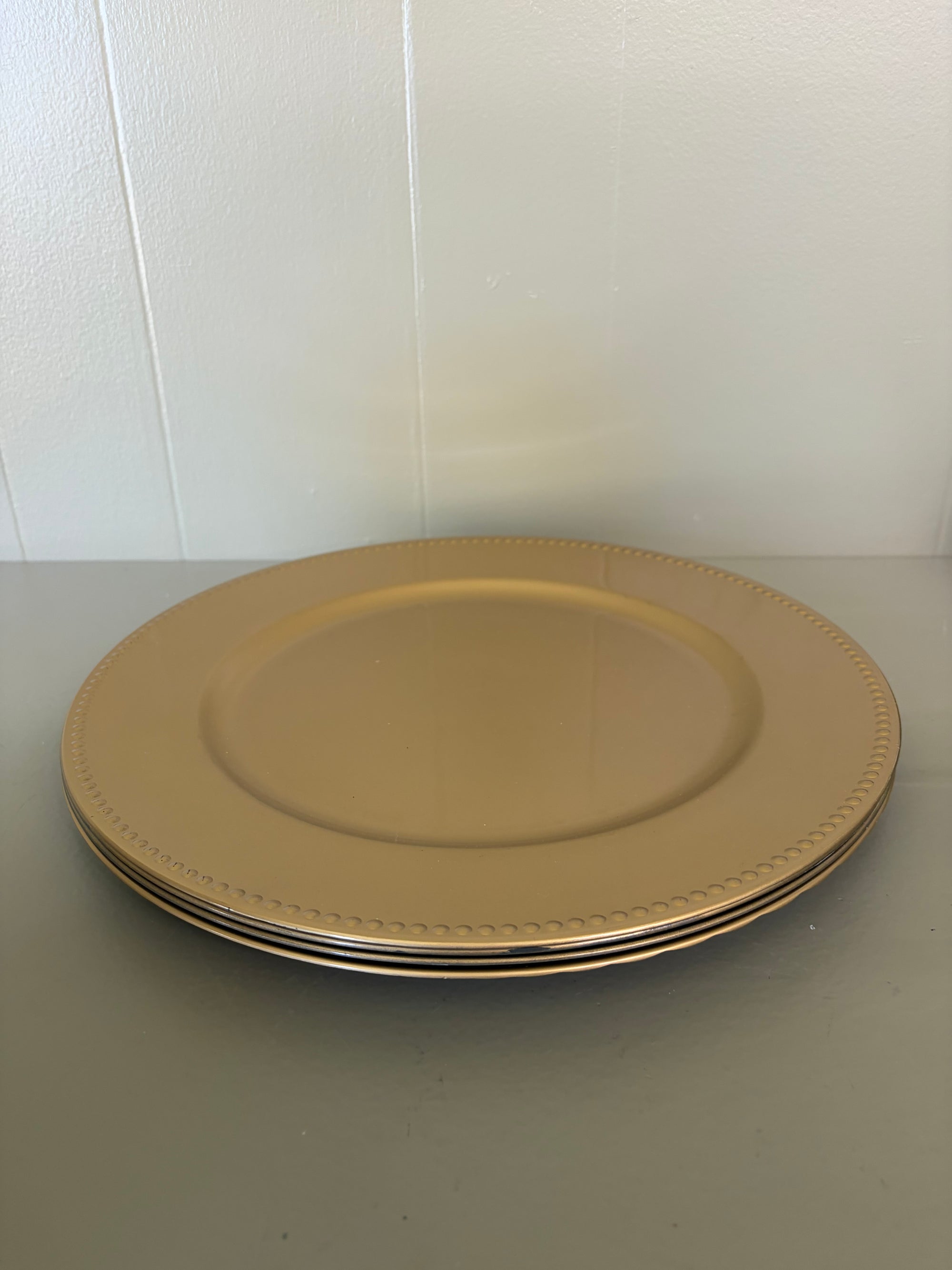 Gold Plastic Plate Set, 4 pc set