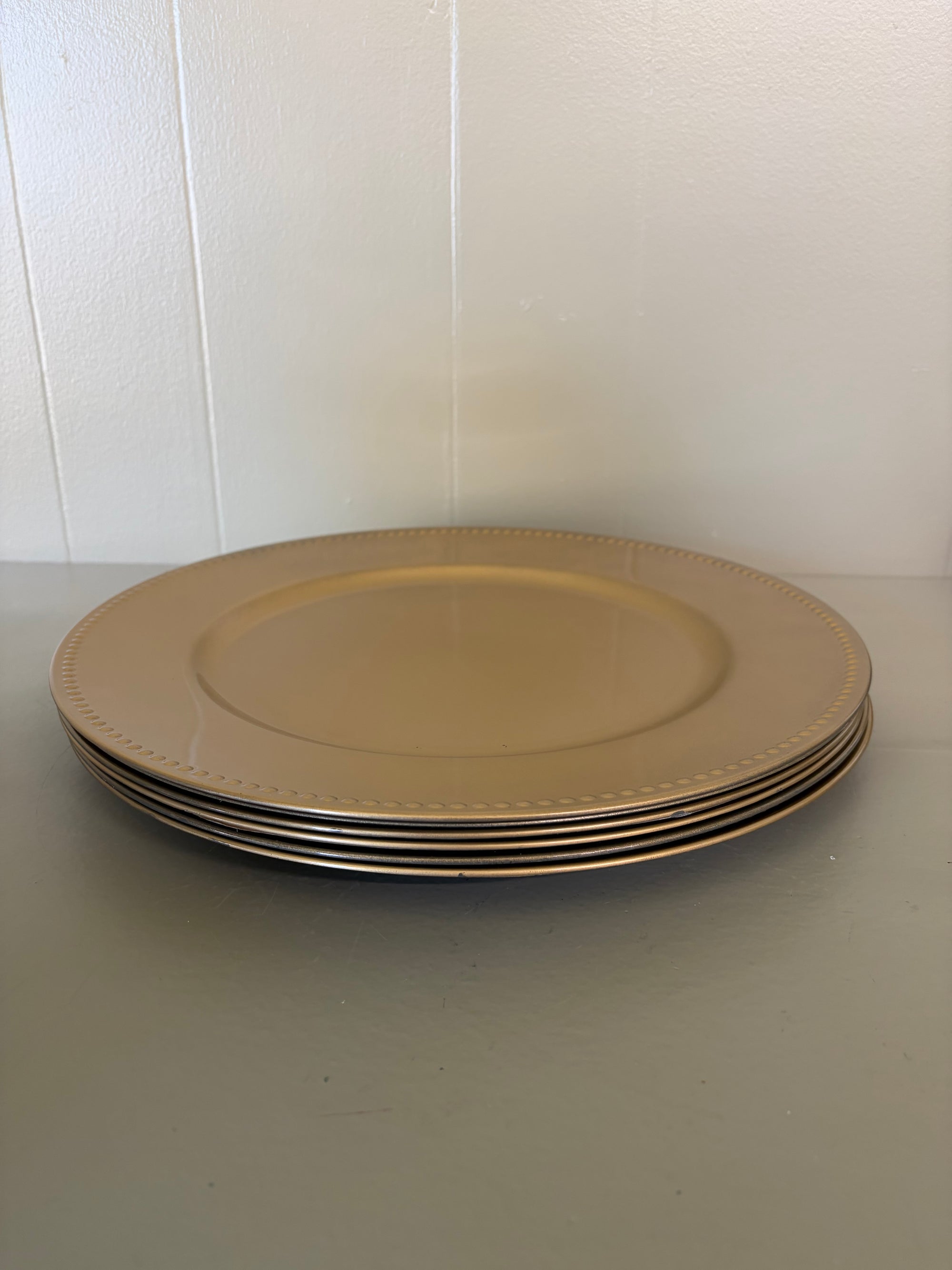 Gold Plastic Plate Set, 6 pc set