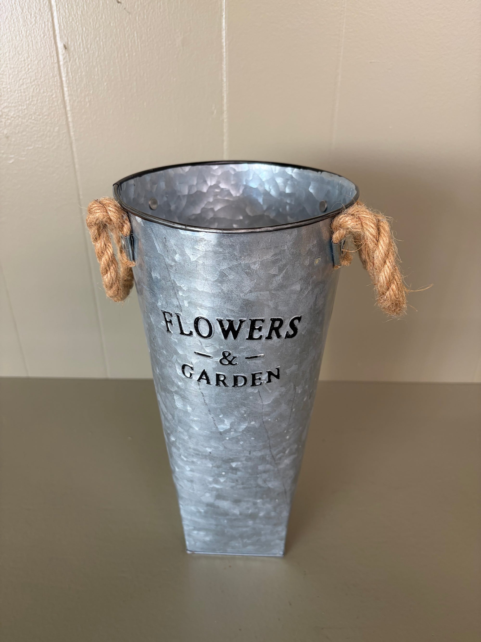 Galvanized Metal Flower Bucket