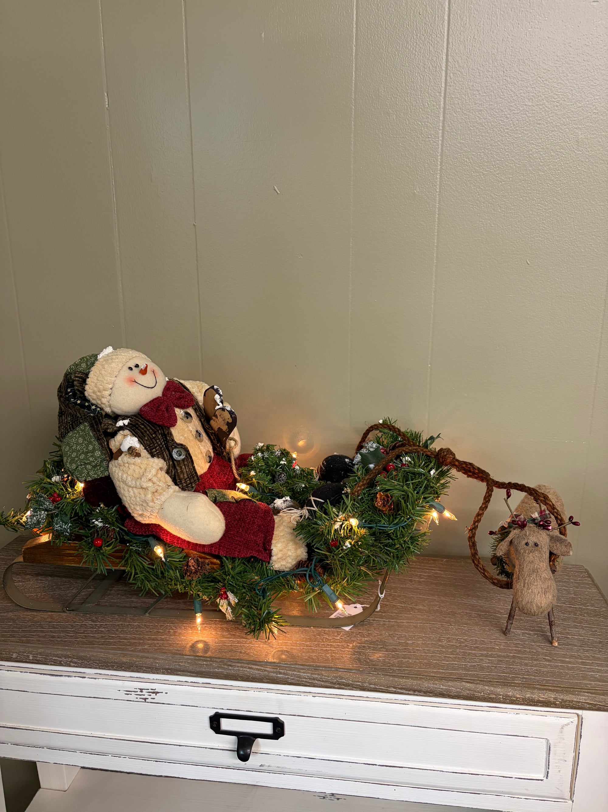 Snowman and Sleigh  Centerpeice