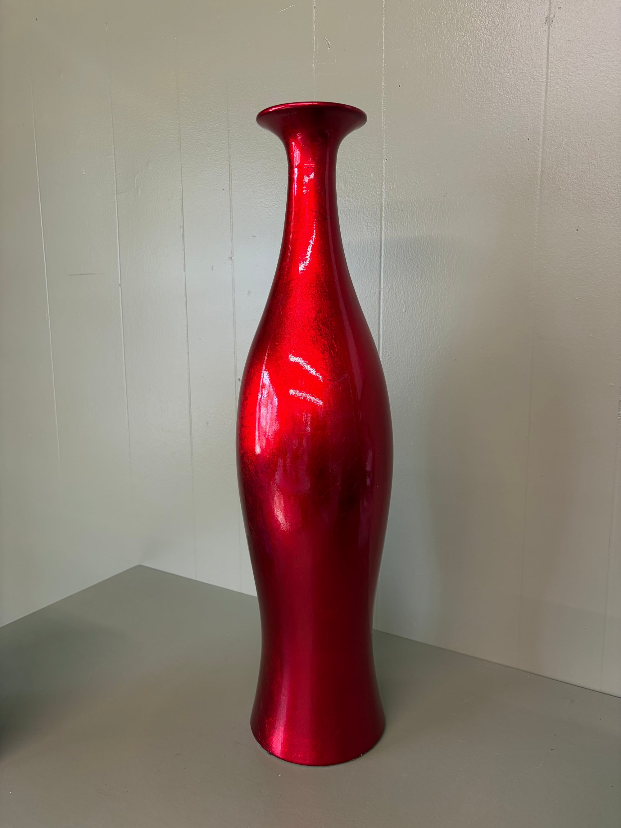 Red  Pedestal Stand
