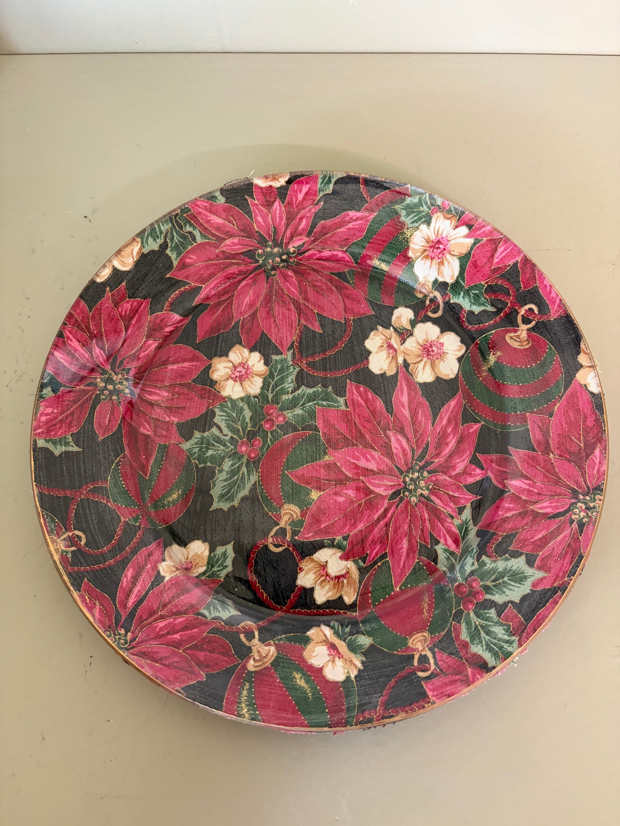 Holly Plate