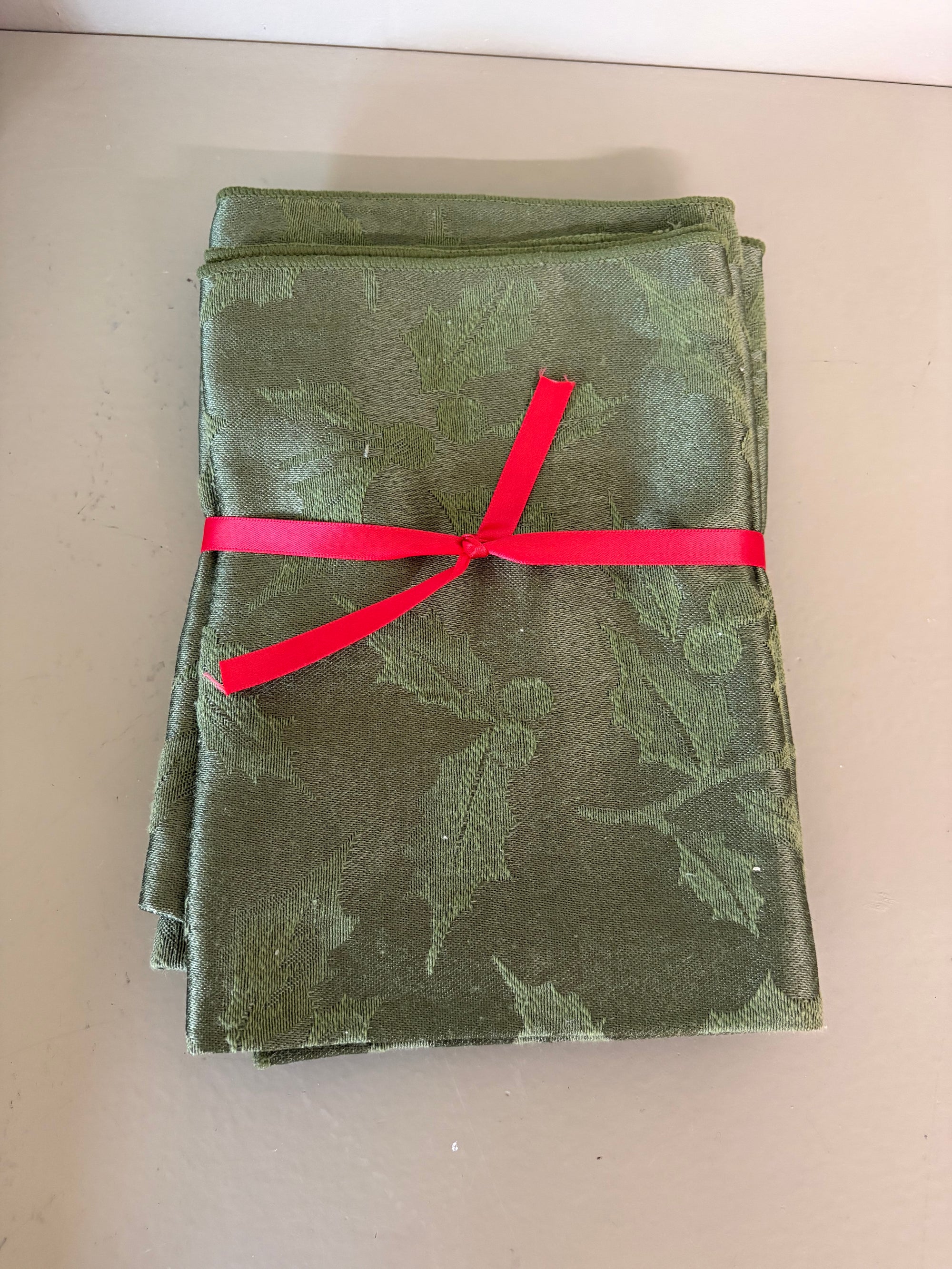 Green  Holiday Table Linens, Set of 4