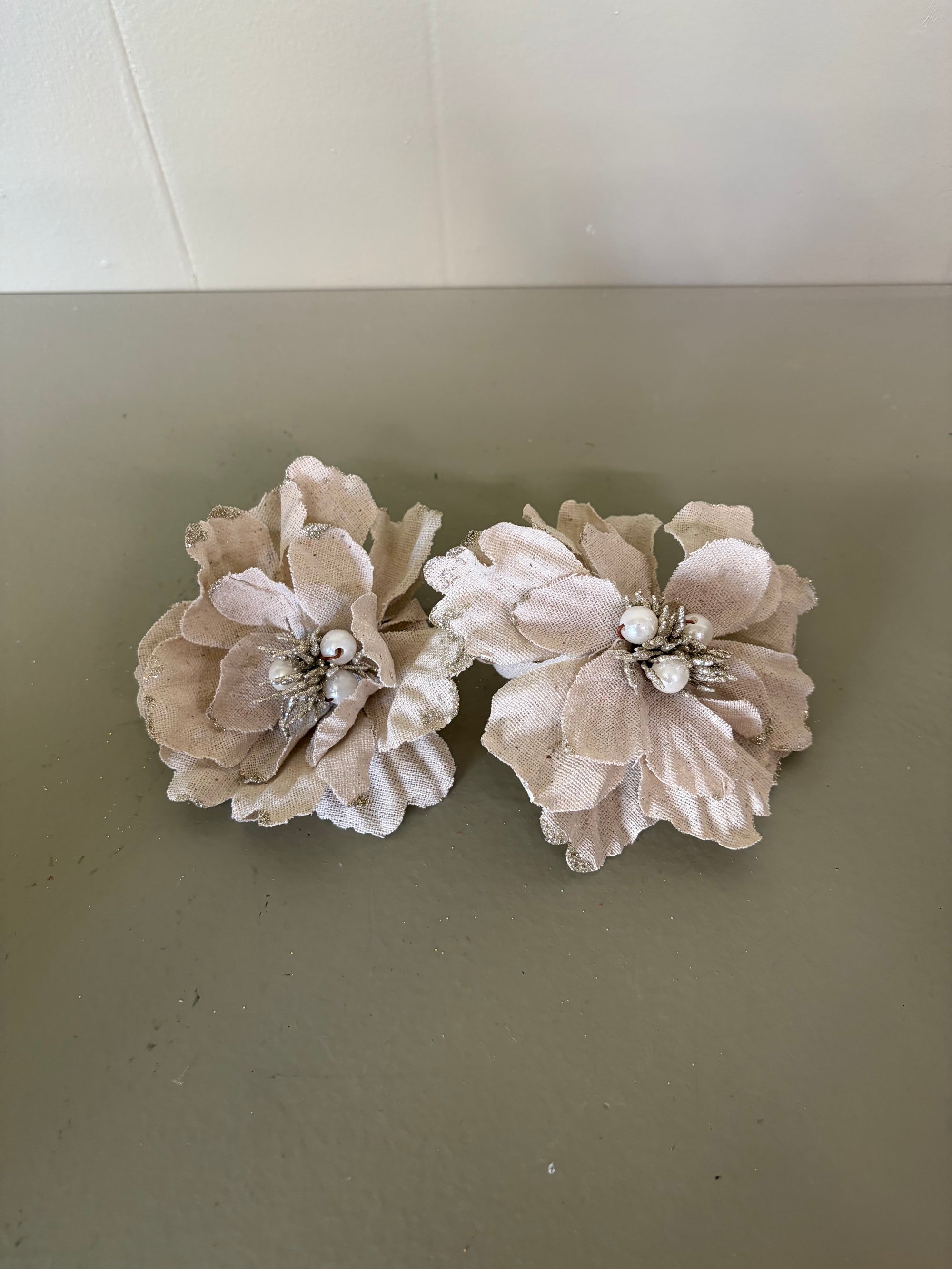 Beige   Decorative Flower Clips, set of 2
