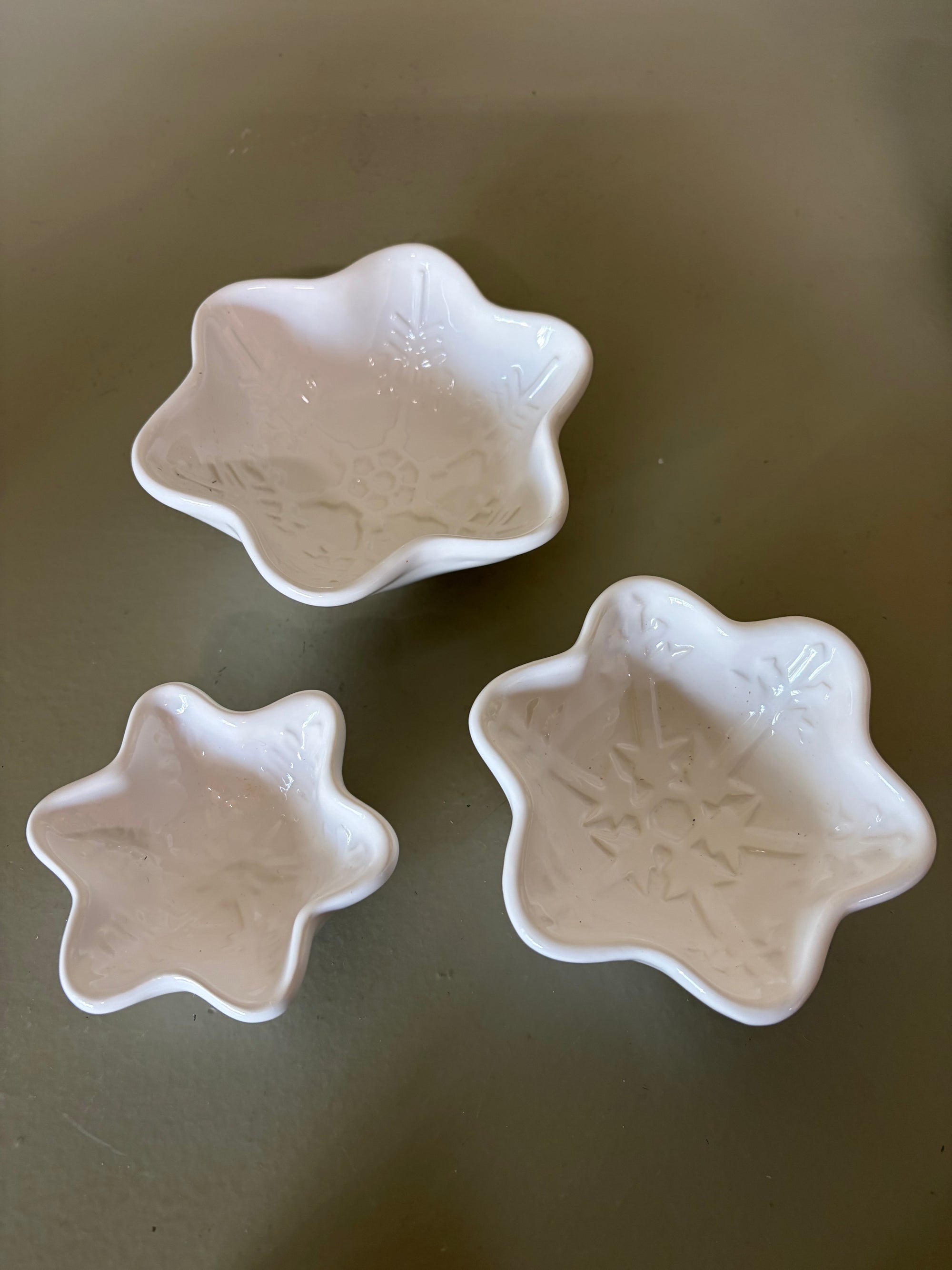 Ceramic Snowflake Dish Set, 3 pc set