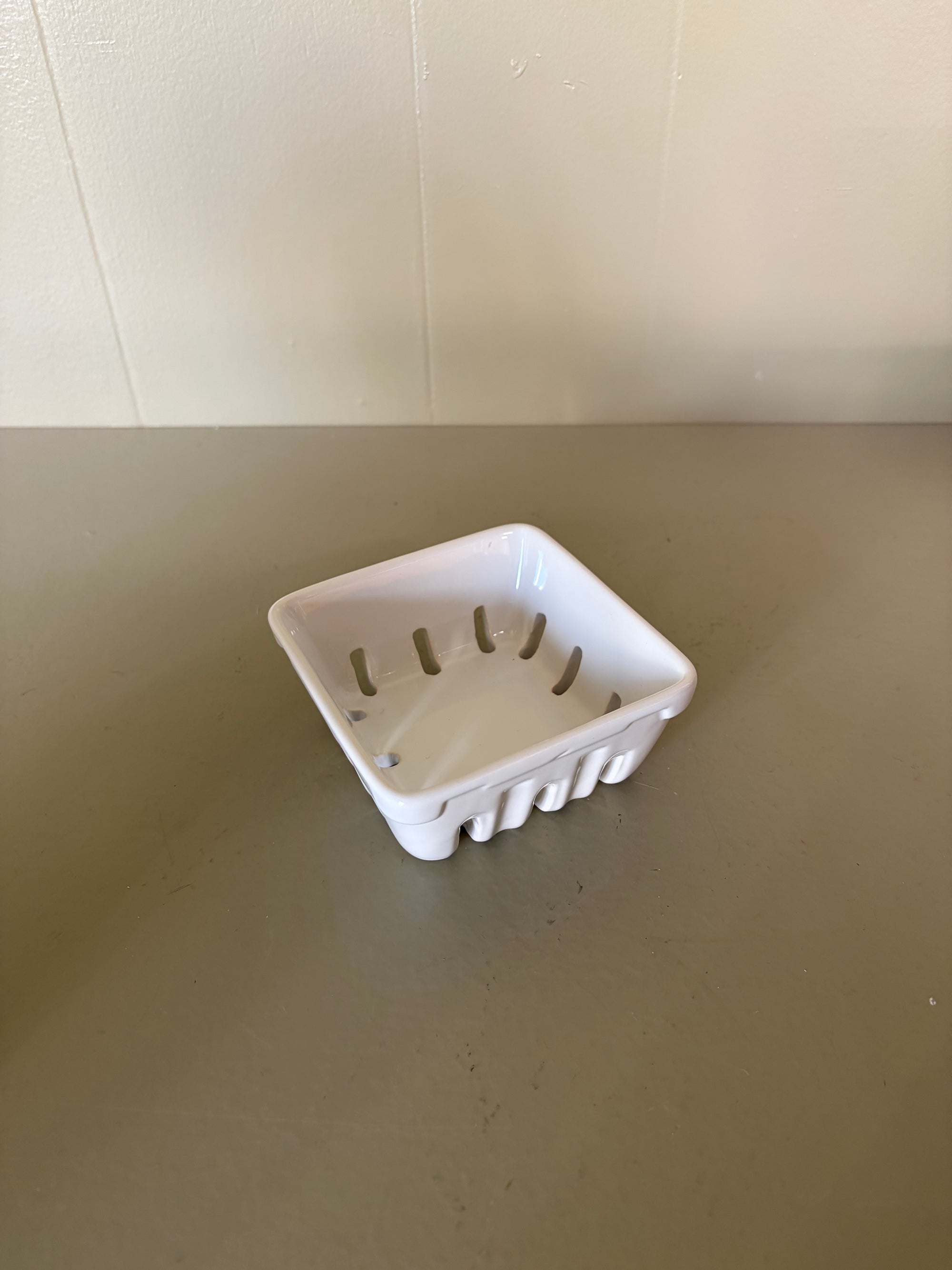 Ceramic Berry Dish