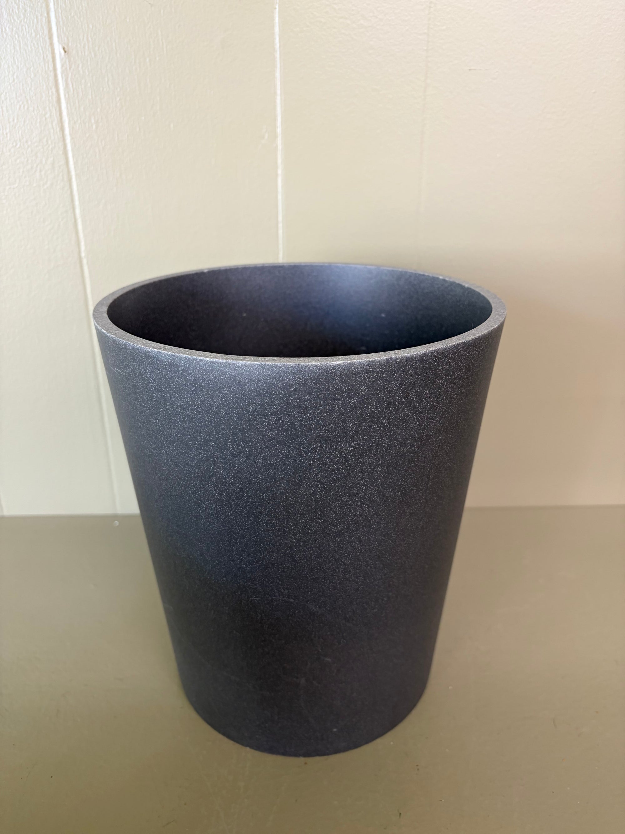 Gray  Planter
