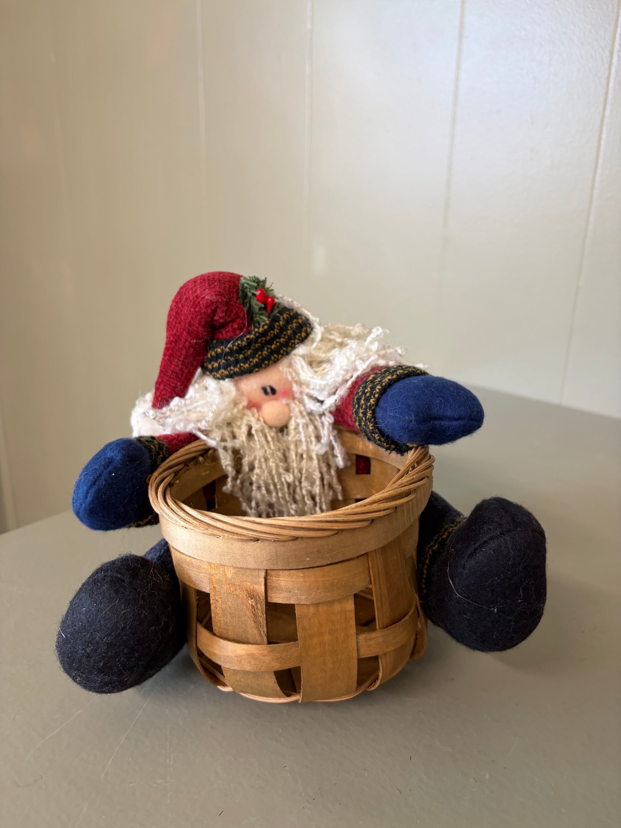 Basket Santa