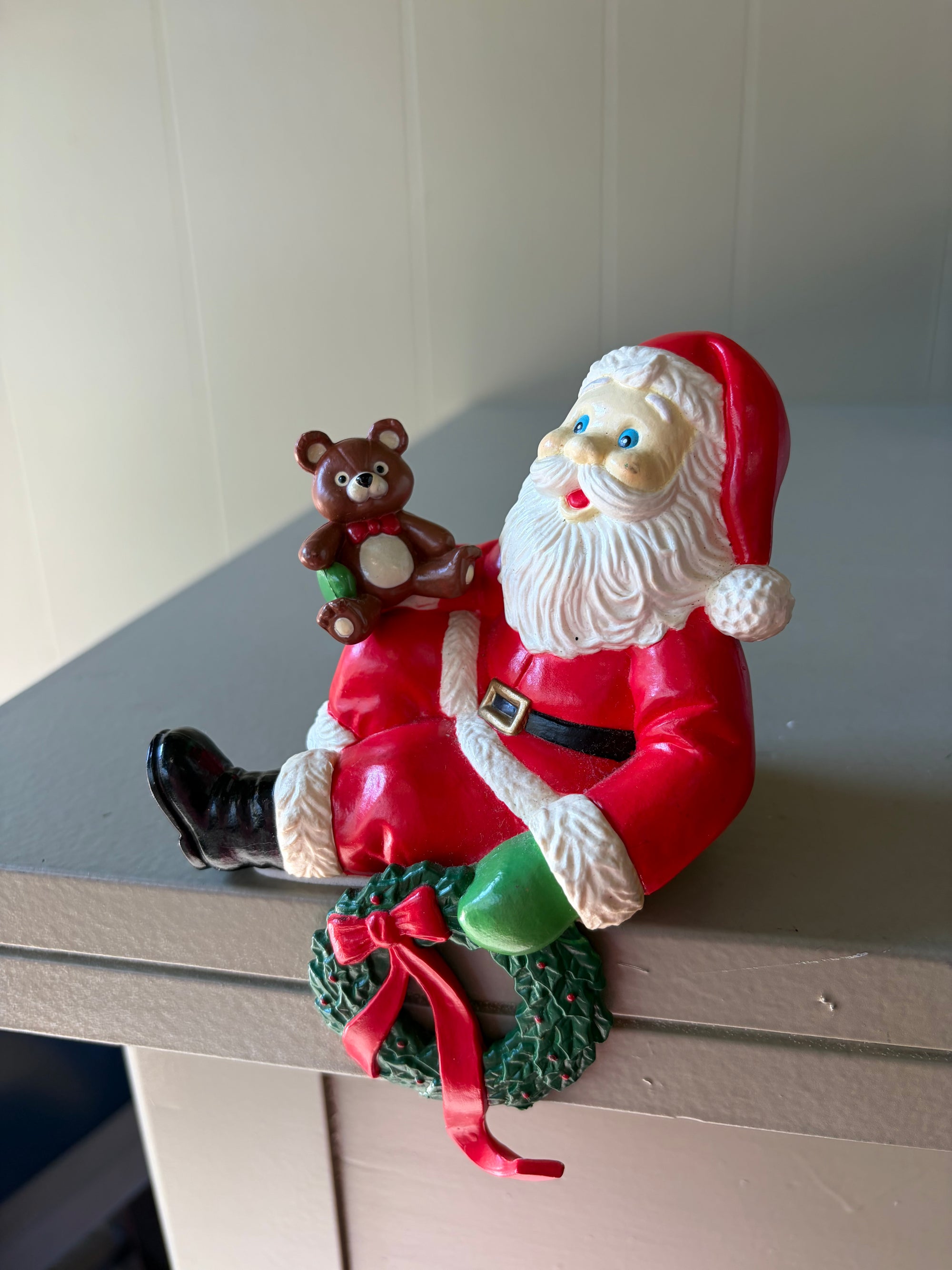 Sitting Santa with Wreath