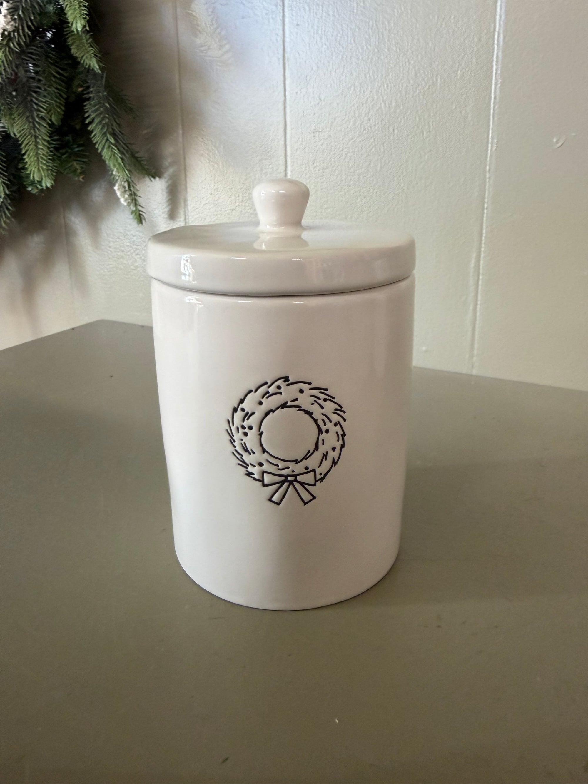 Rae Dunn Wreath Cookie Jar