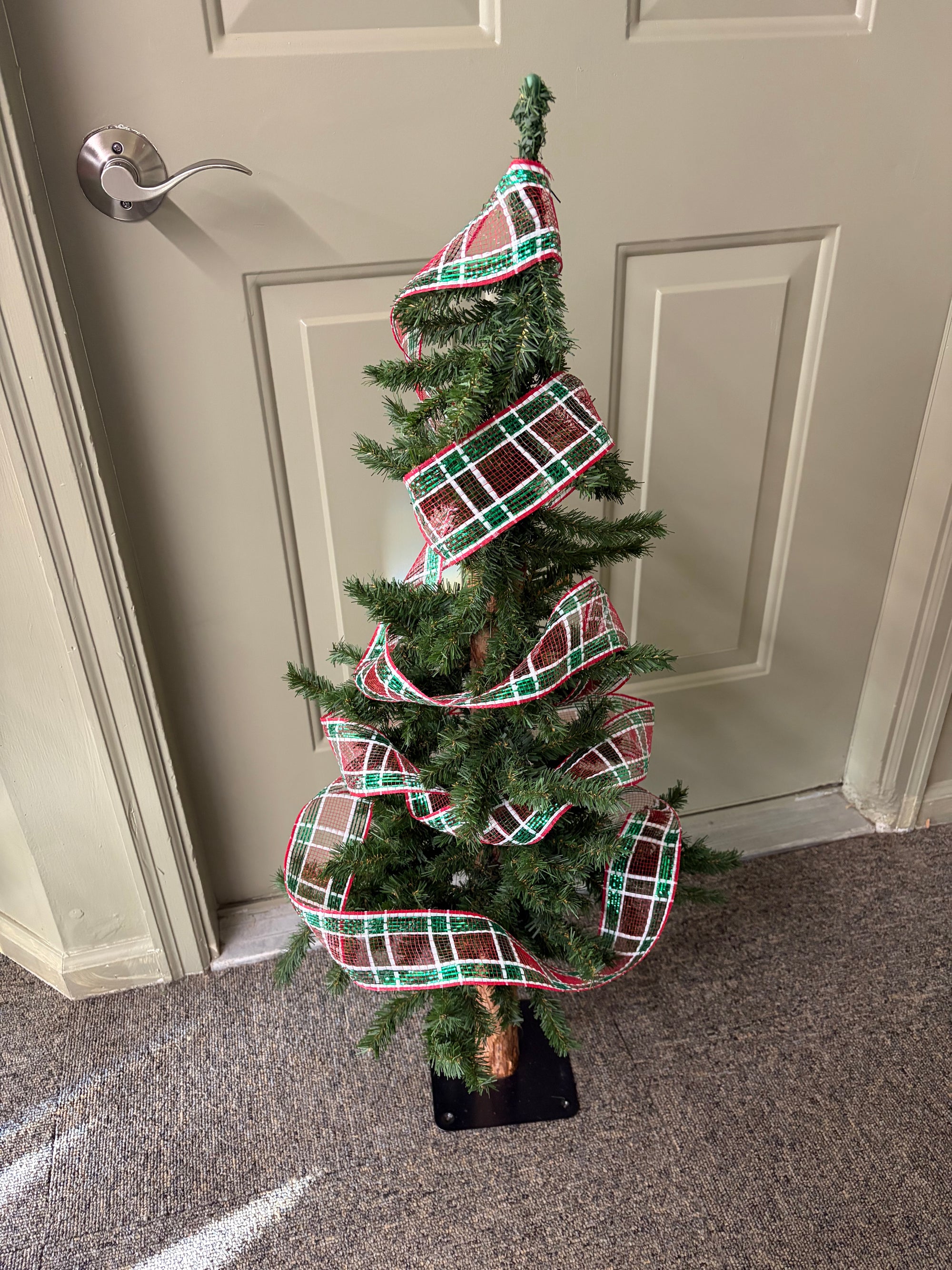 Christmas Tree with Ribbon