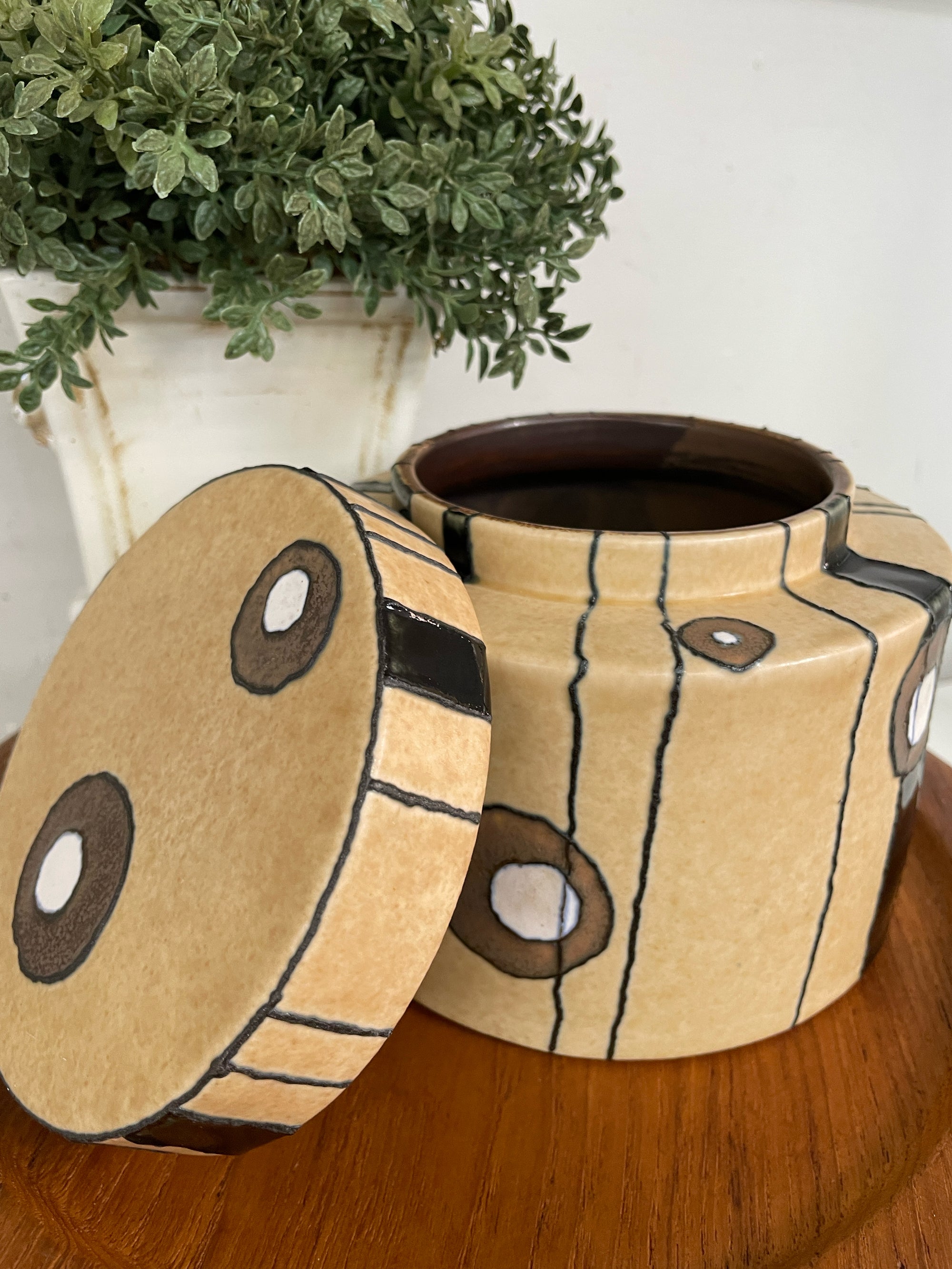 Canister and Lid