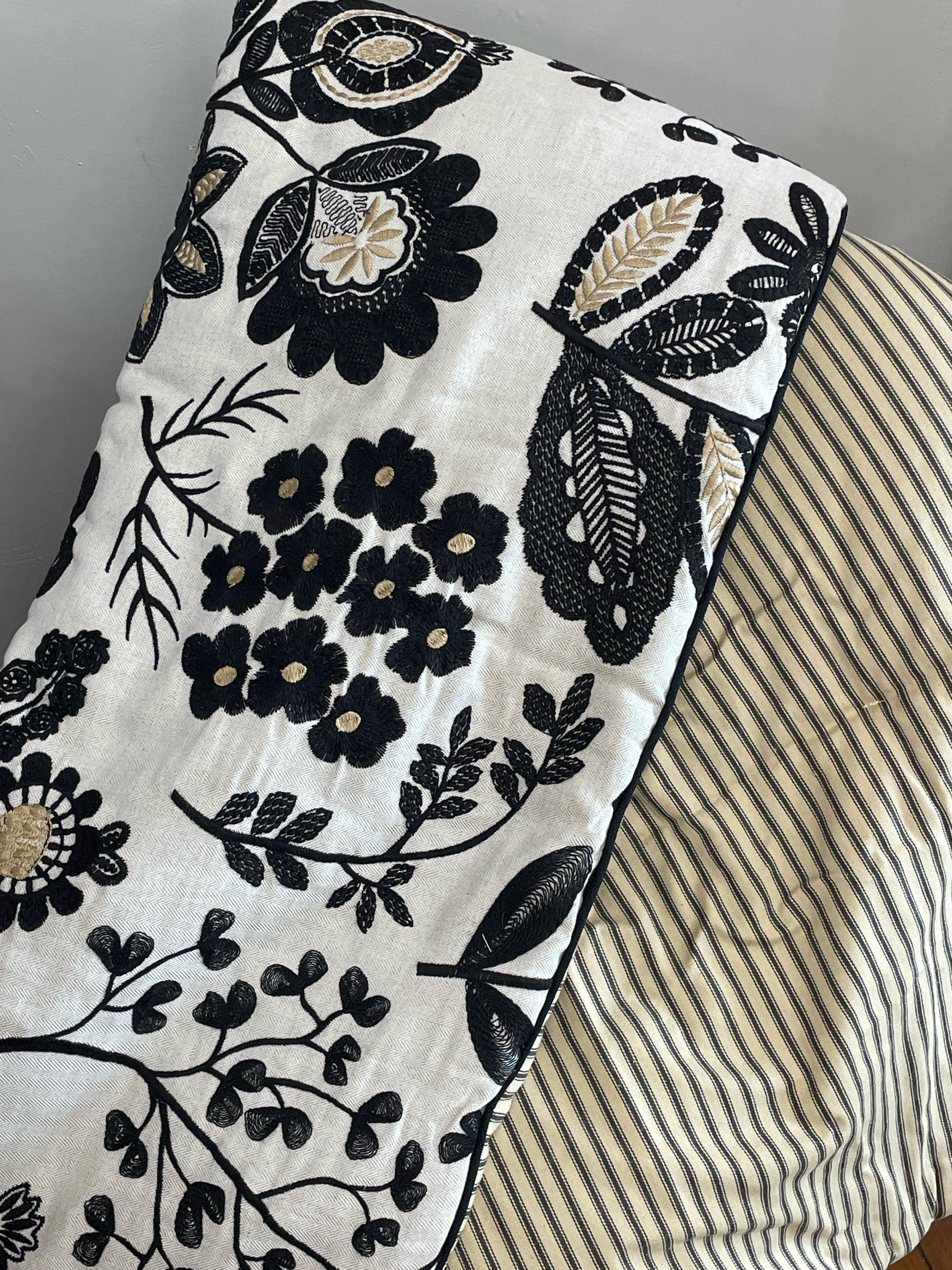 King Bed Scarf