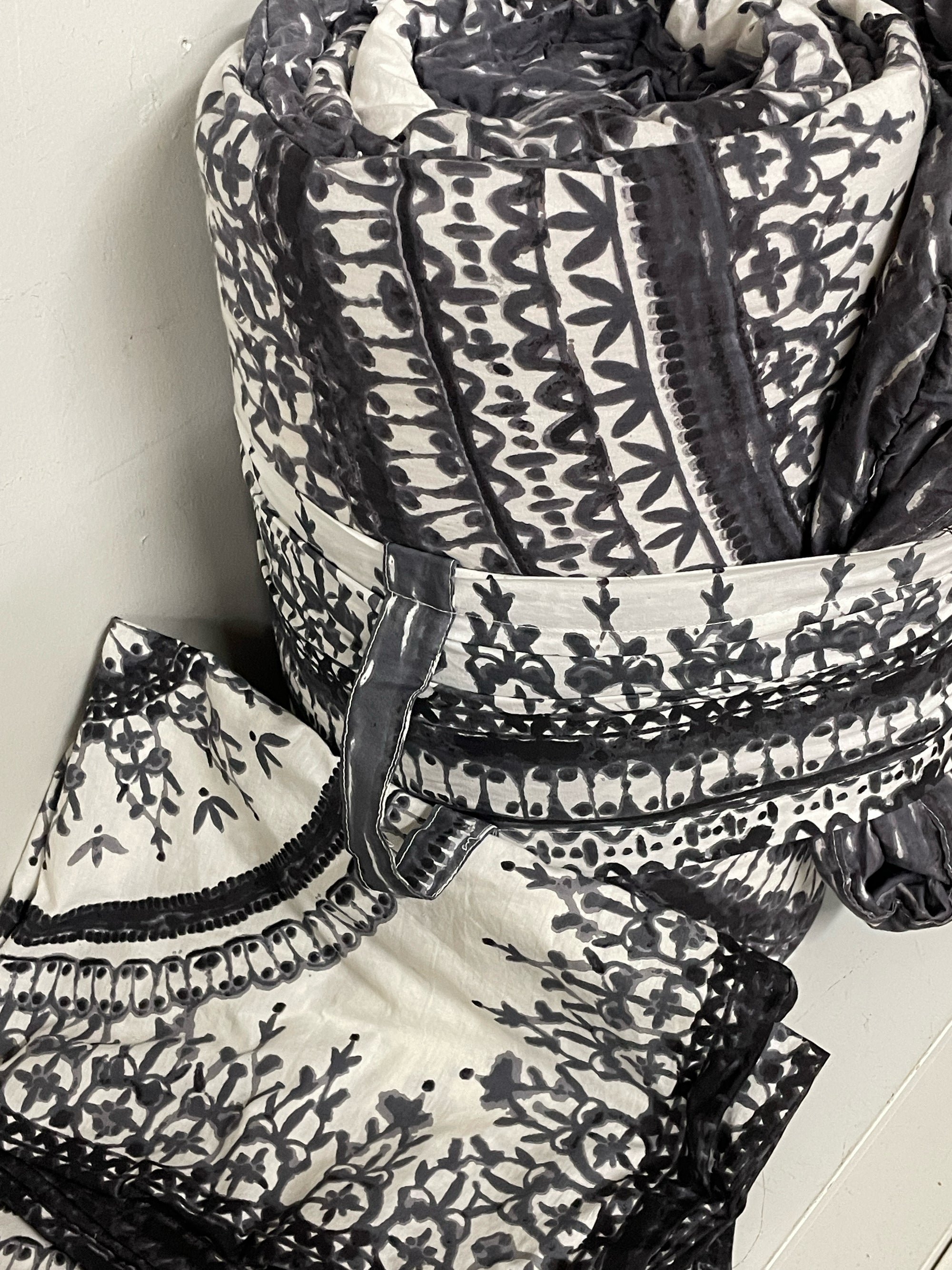 Twin Comforter & Shams