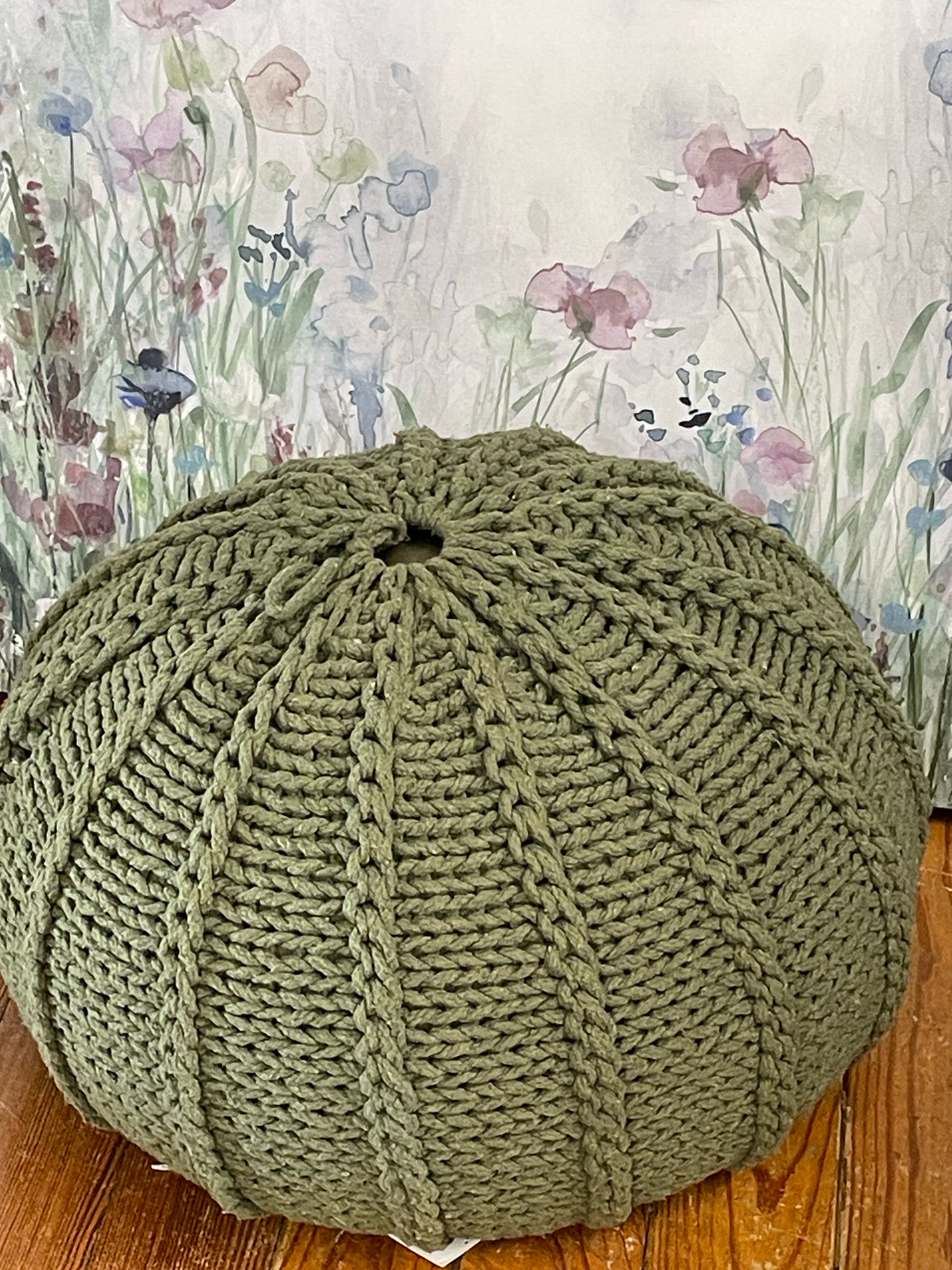 Knitted Pouf