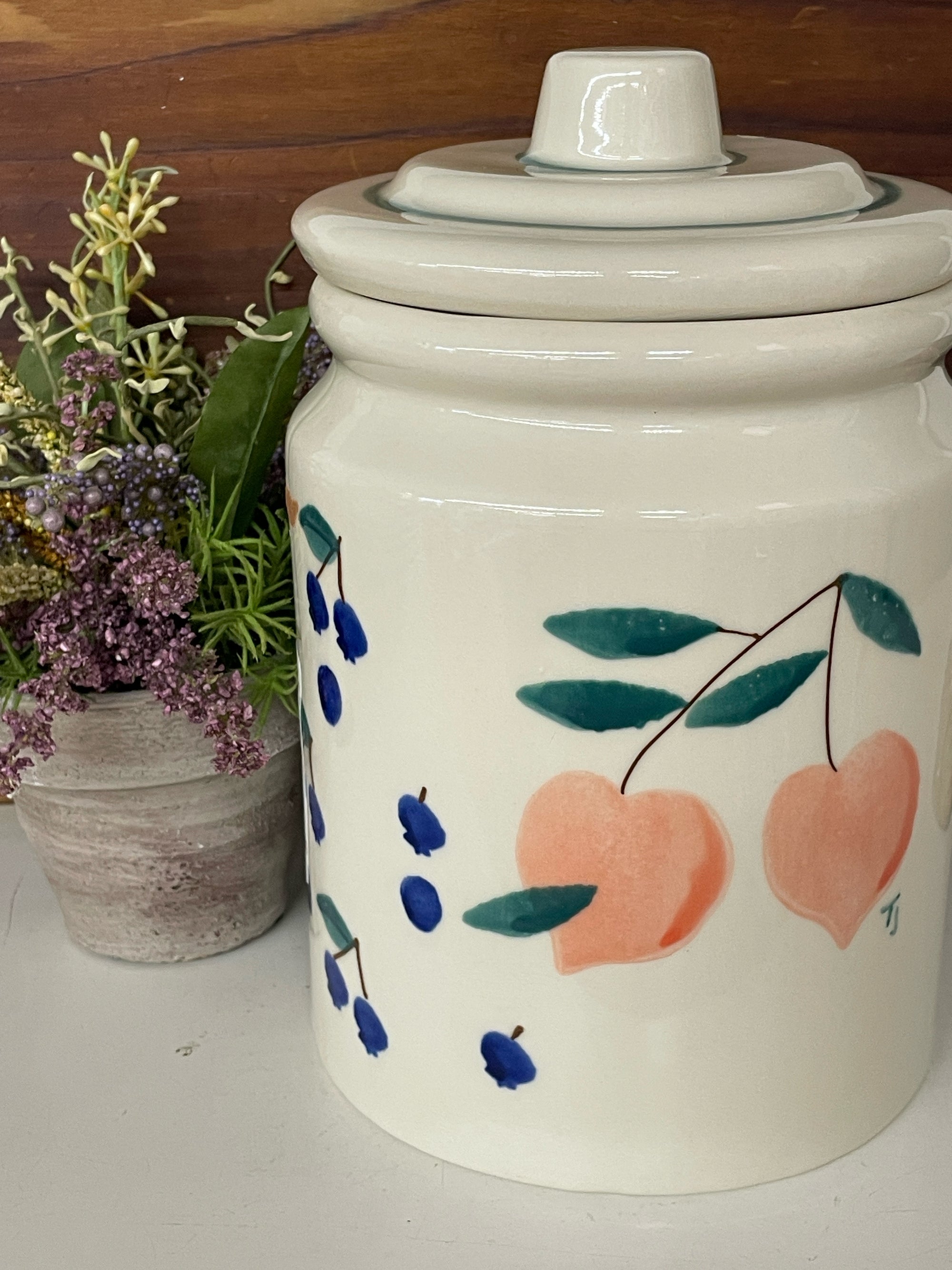 Canister with Lid