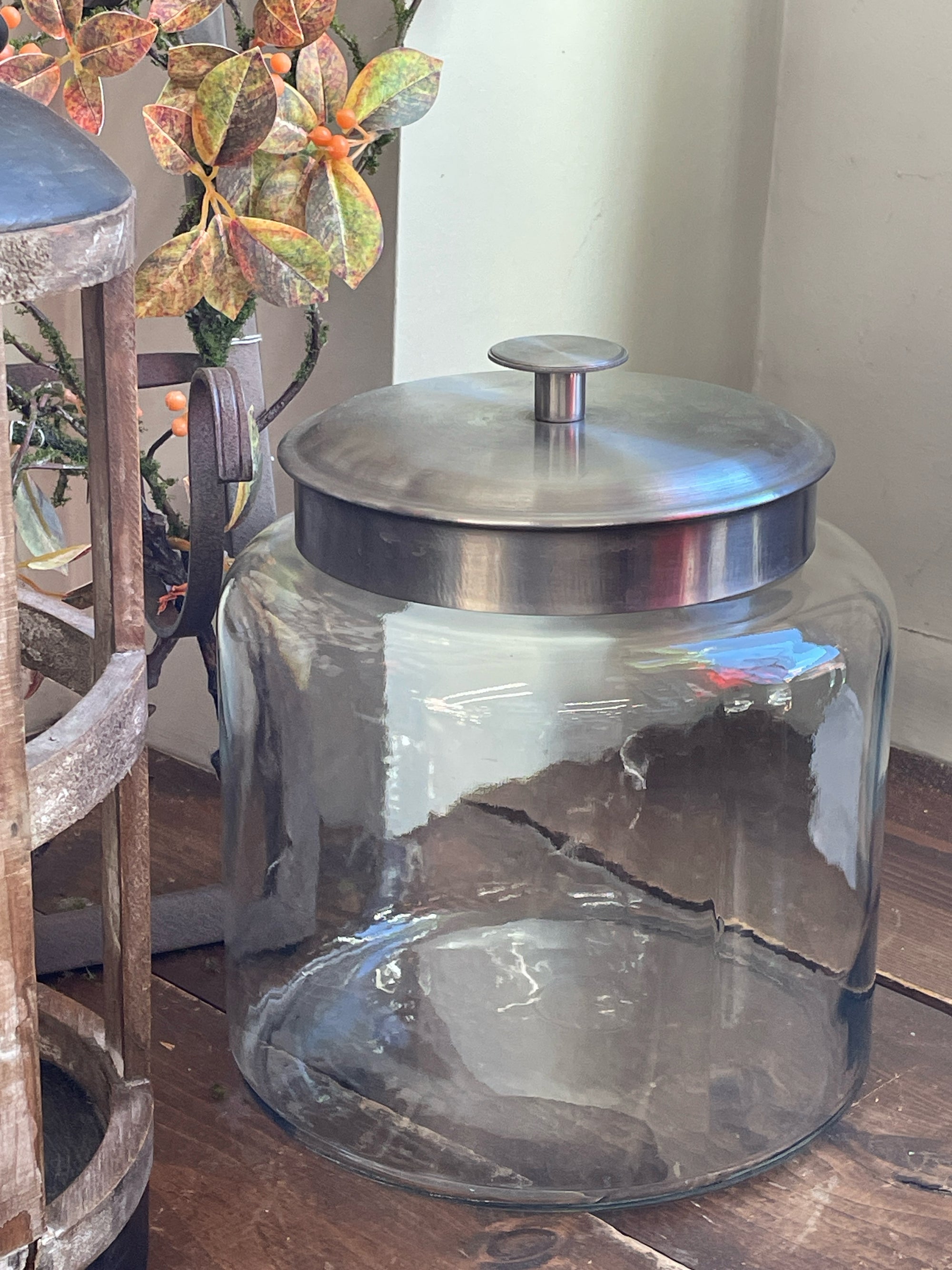 Canister