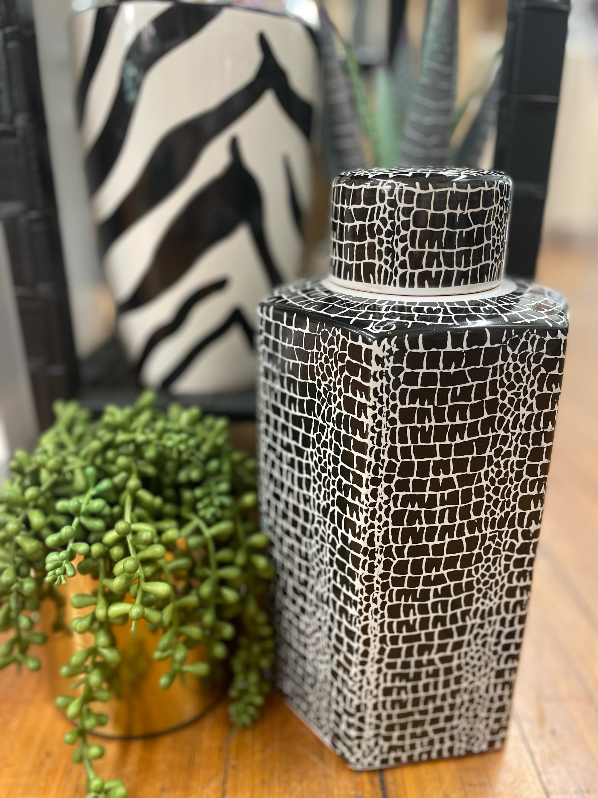 Vase & Lid