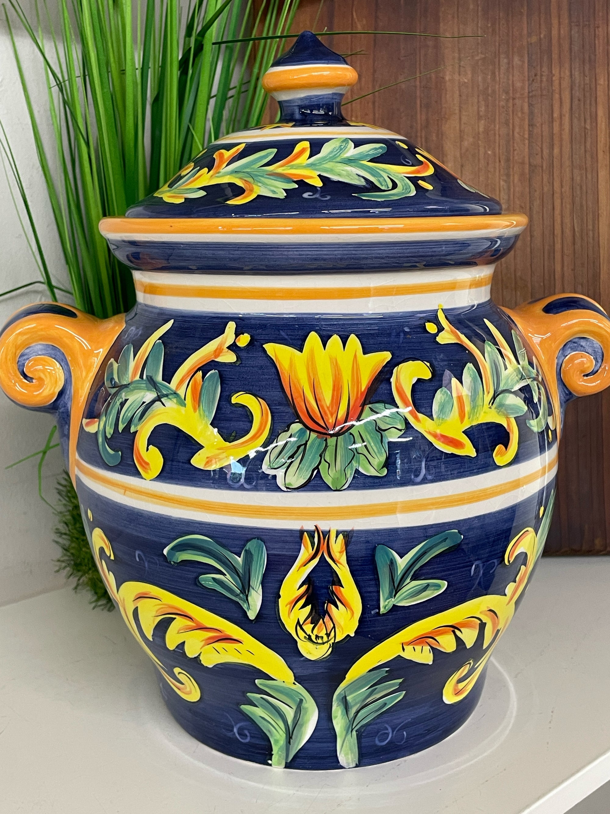 Canister with Lid