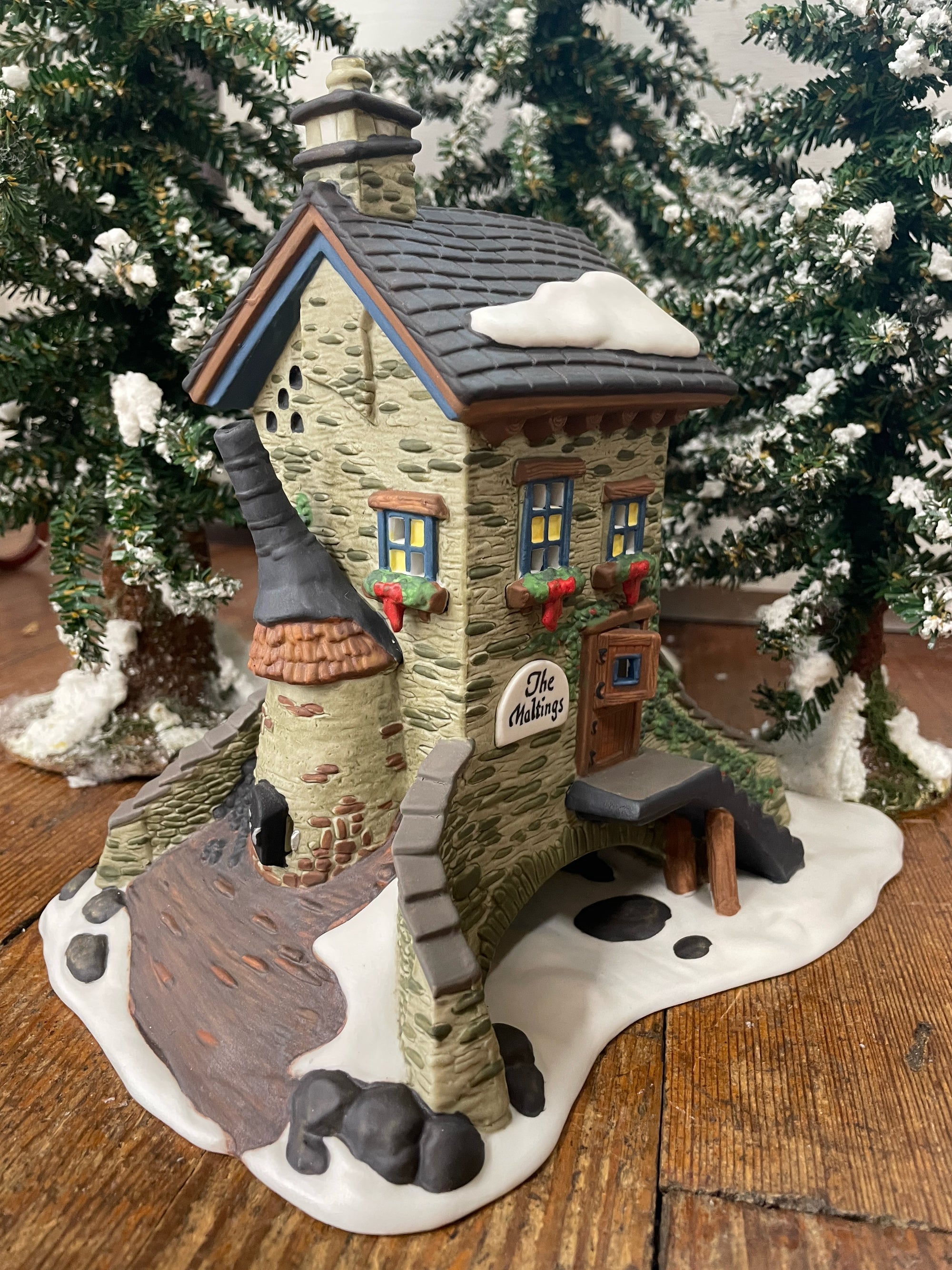Dept. 56 Heritage Village
