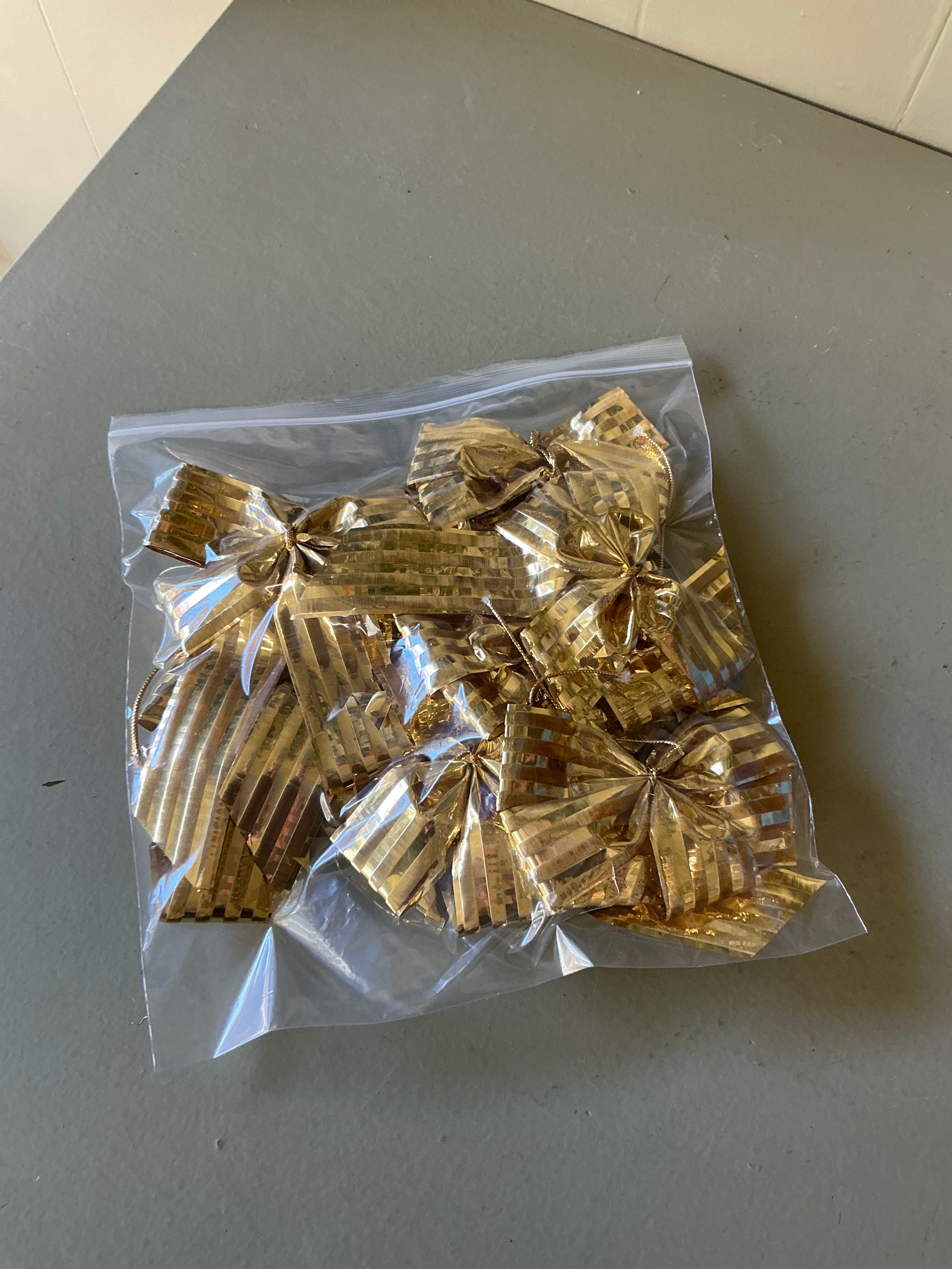 Gold  Bow Set, Set of 9