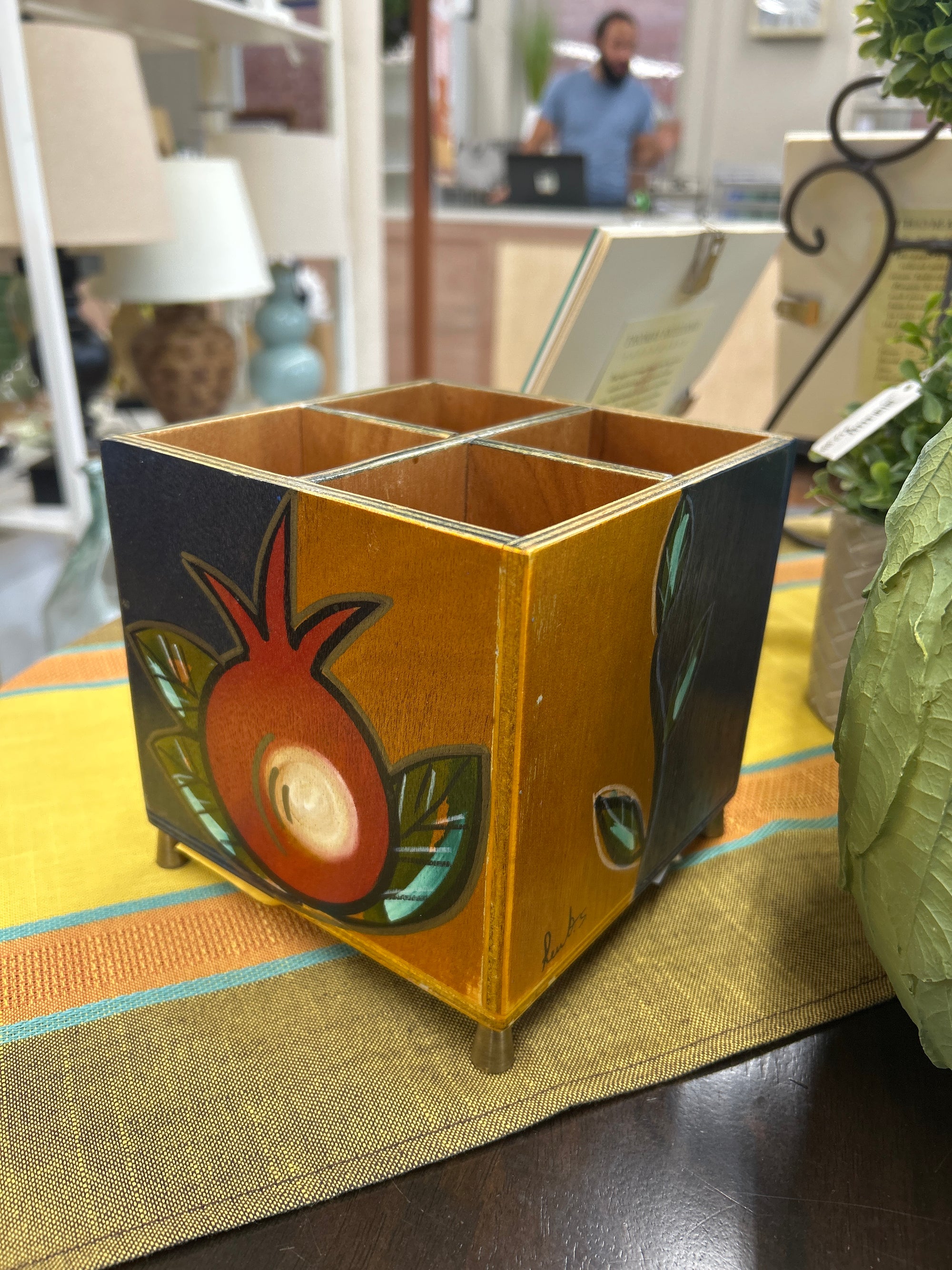Utensil Holder, Kakadu