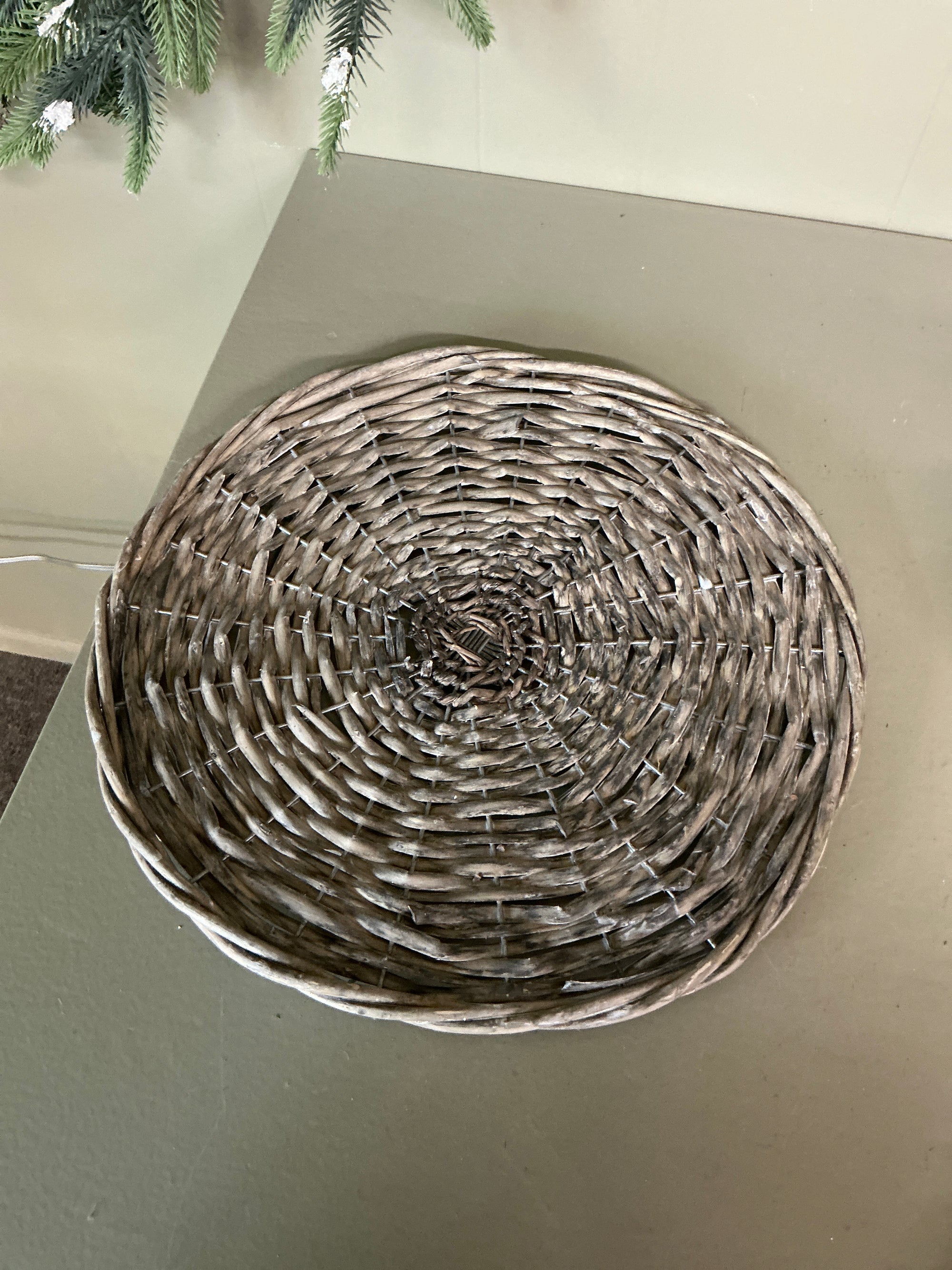 Wicker Charger