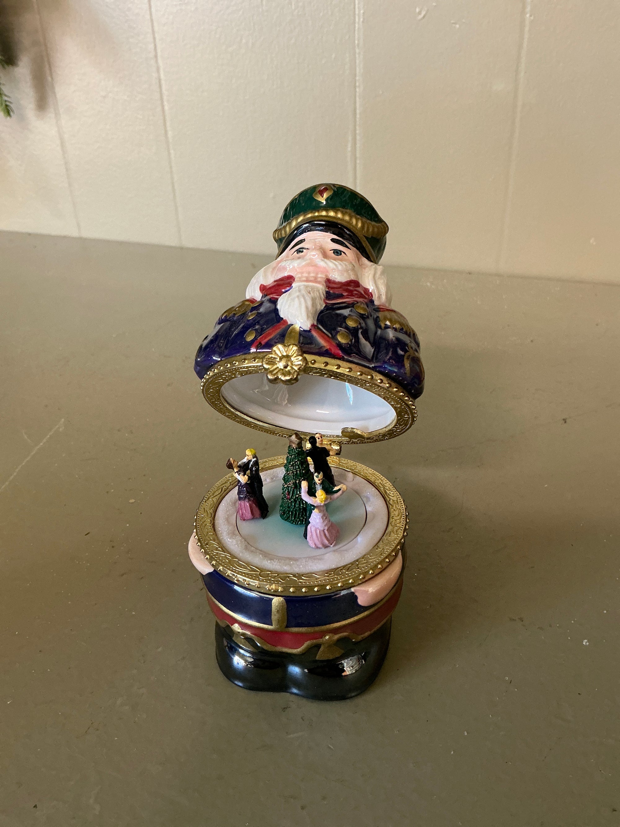 Nutcracker Music Box
