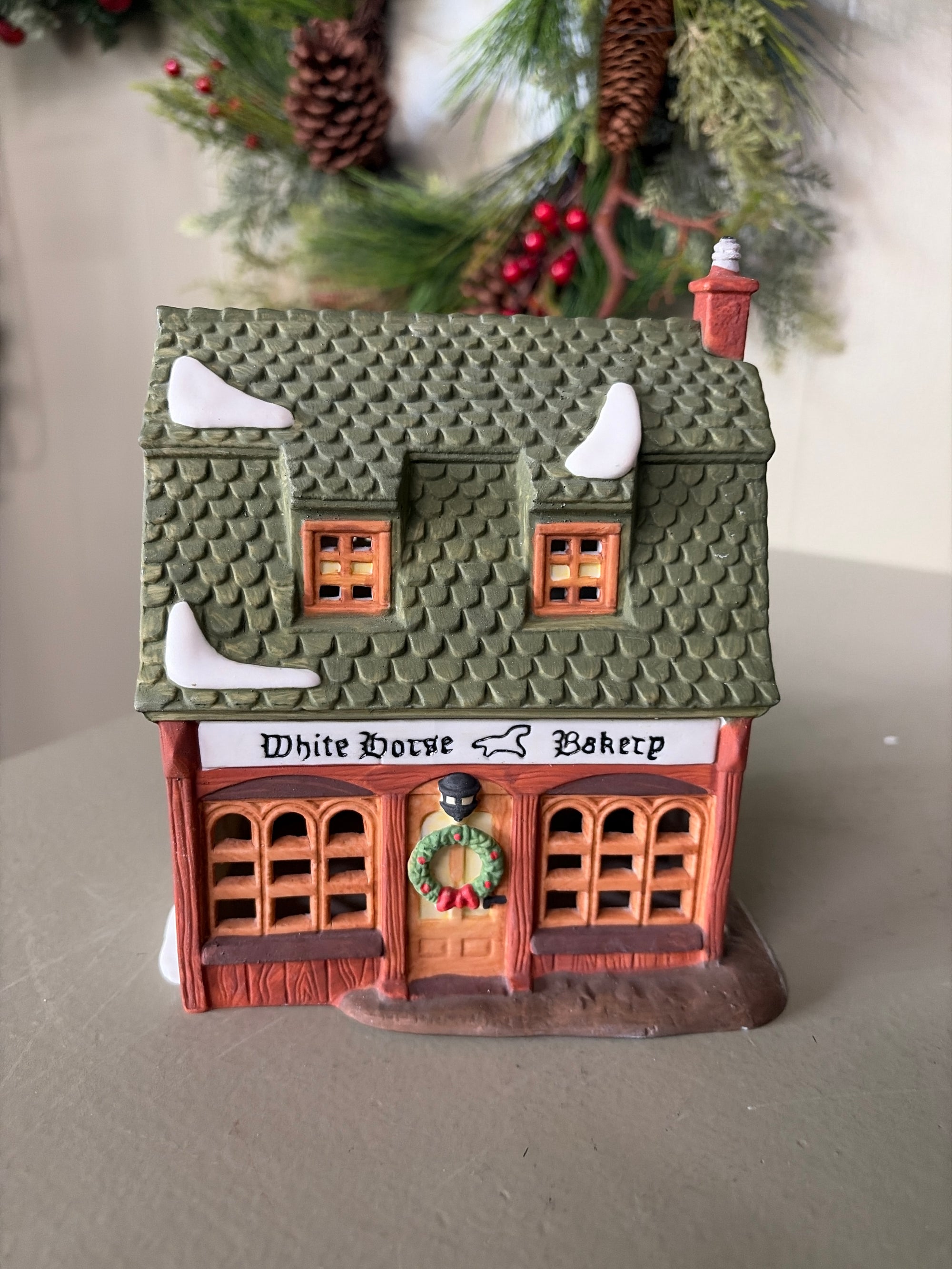 Dept. 56 White Horse Bakery, Has Box