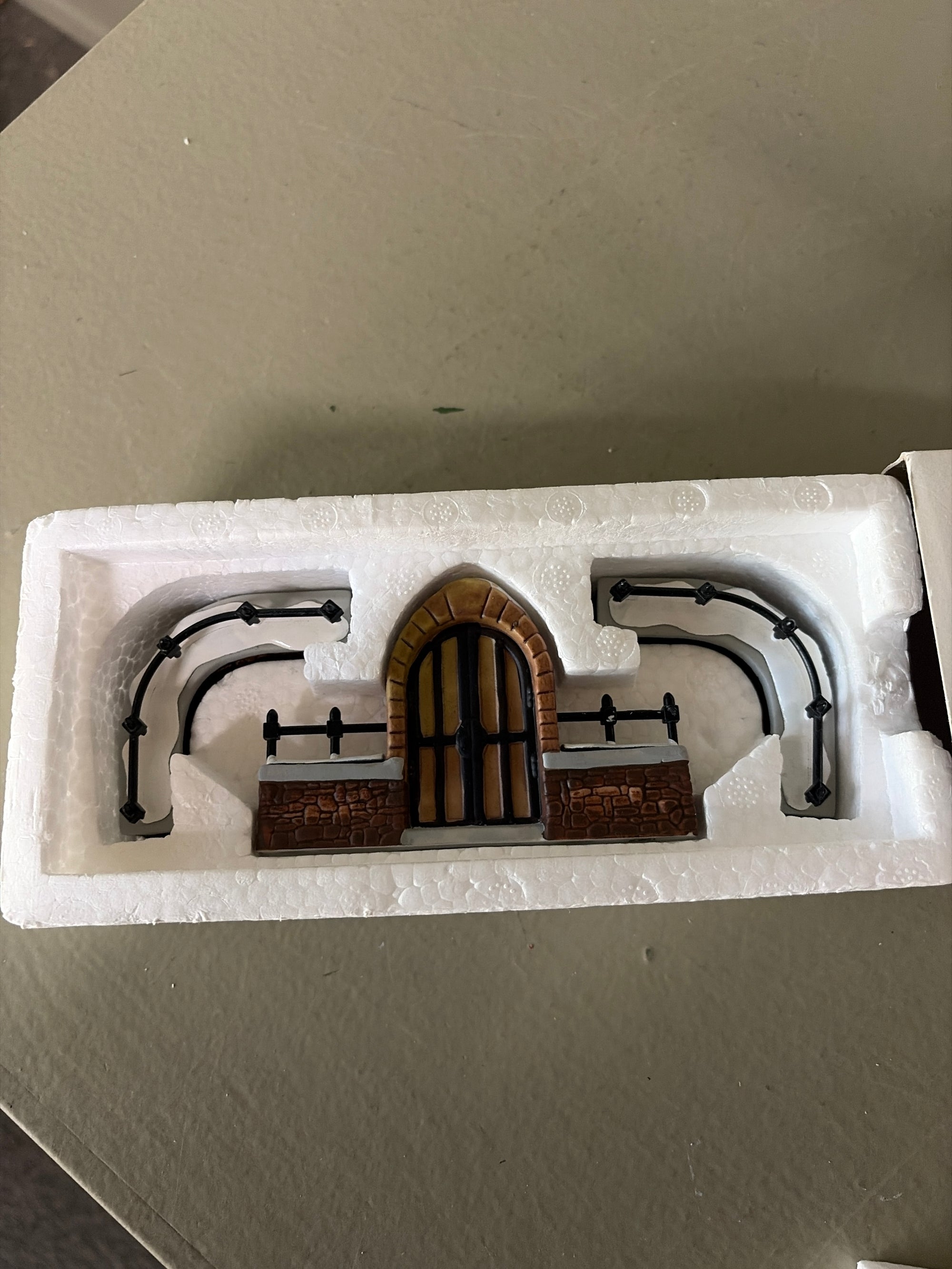 Dept. 56 Churchyard Gate and Fence, Set of 3 - Has Box