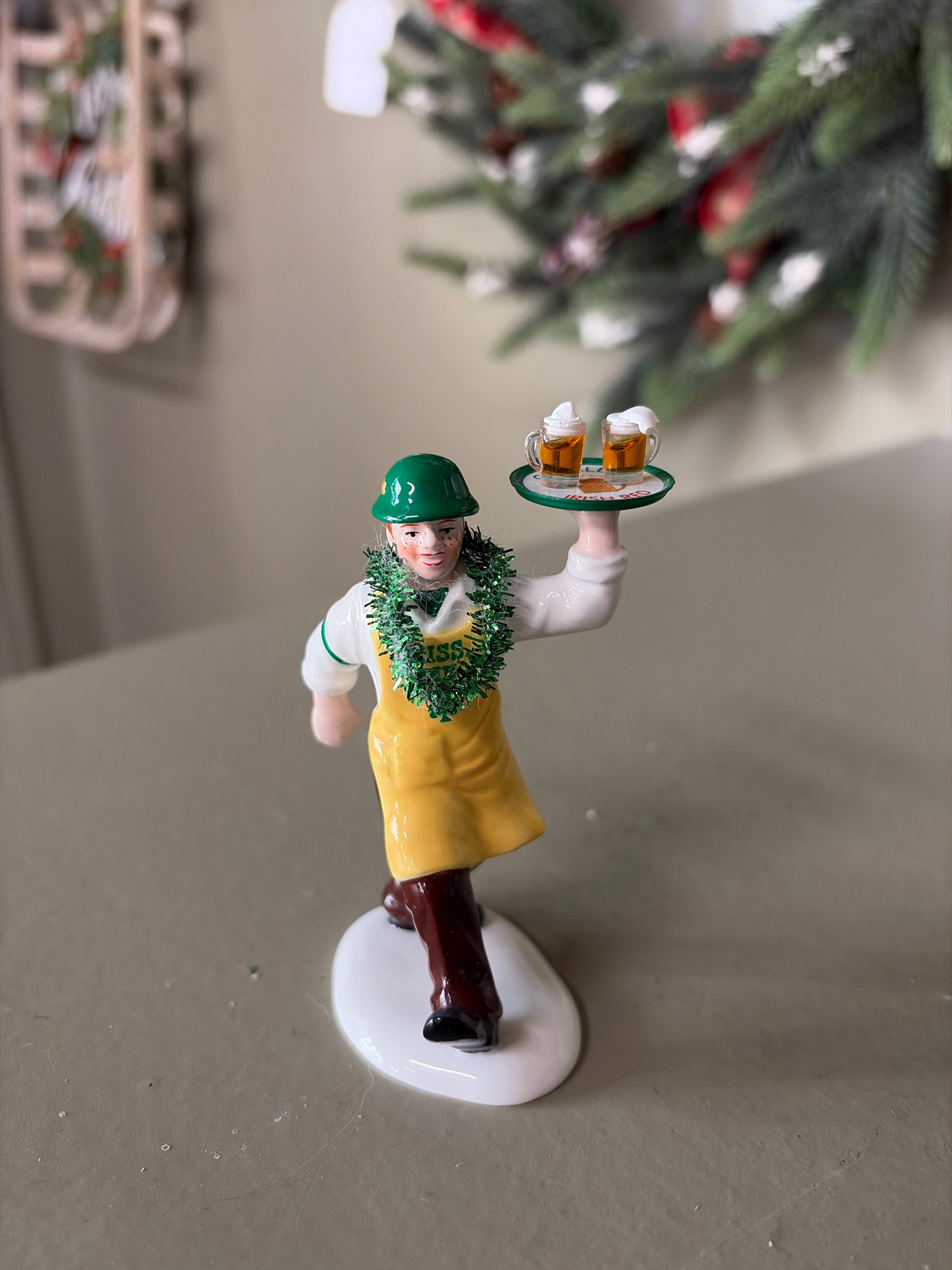 Dept. 56 Bringing the Irish, Has Box