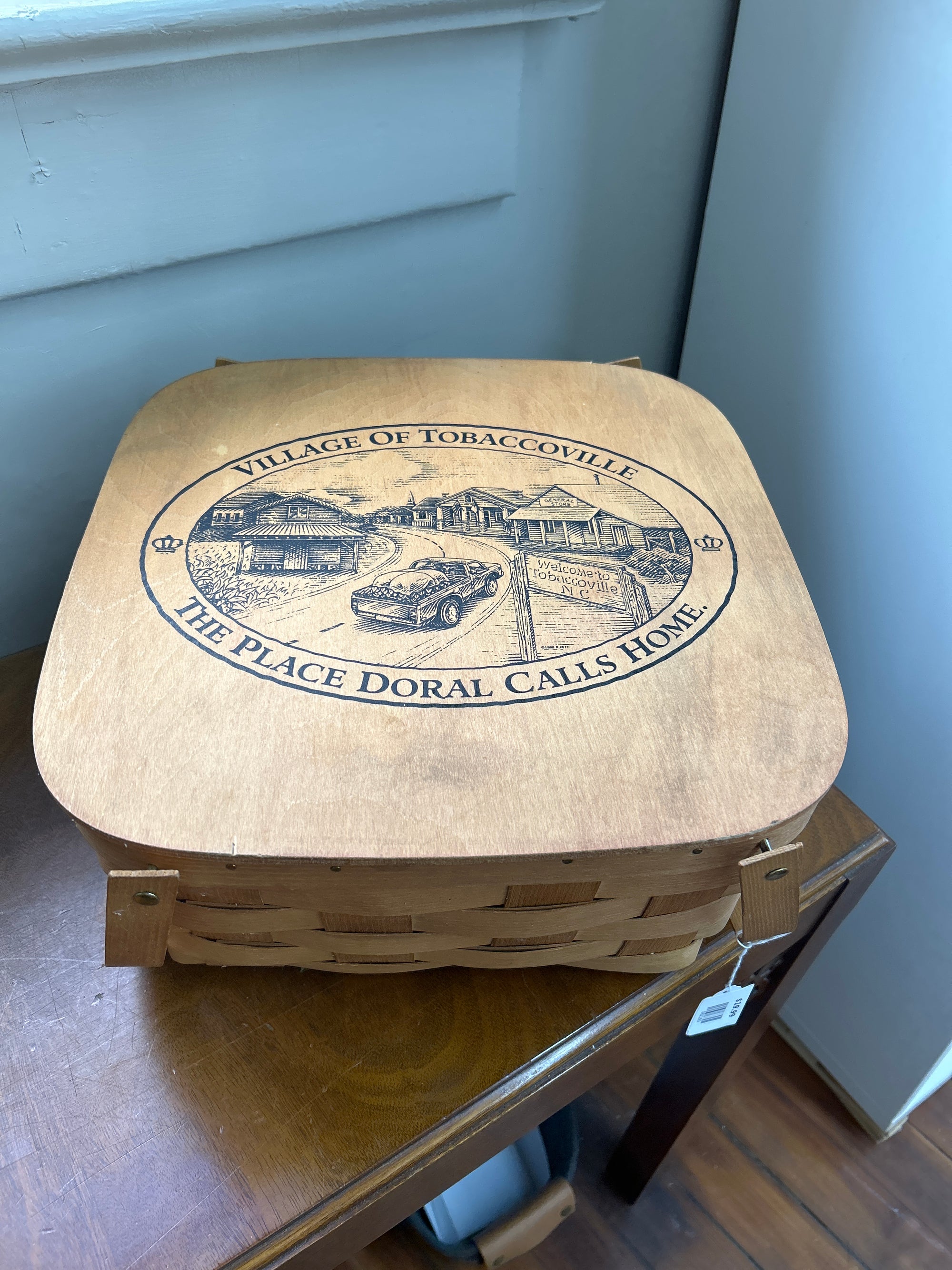 Village of Tobaccoville Vintage Picnic Basket