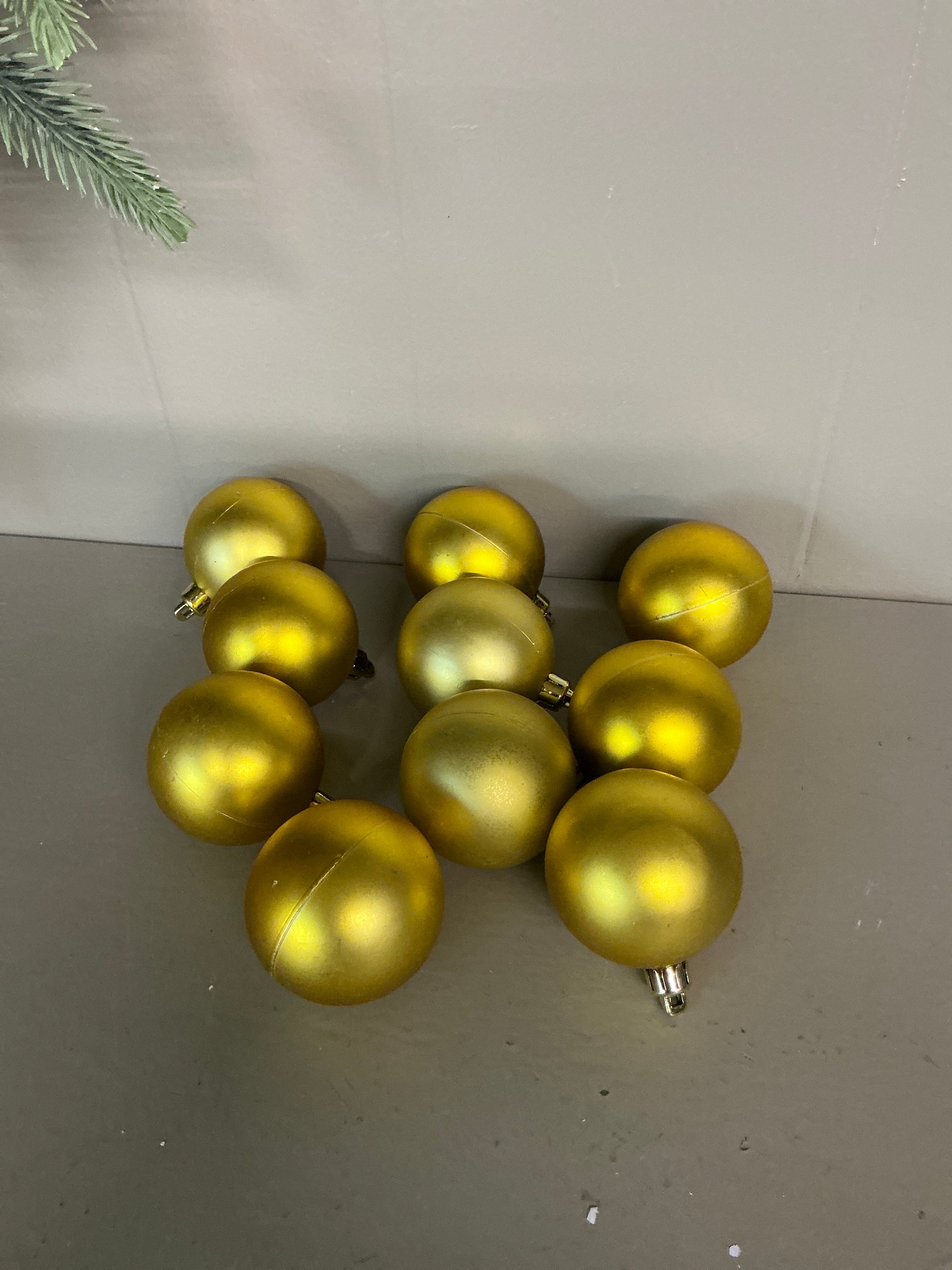 Gold  Ornament Set, Set of 10