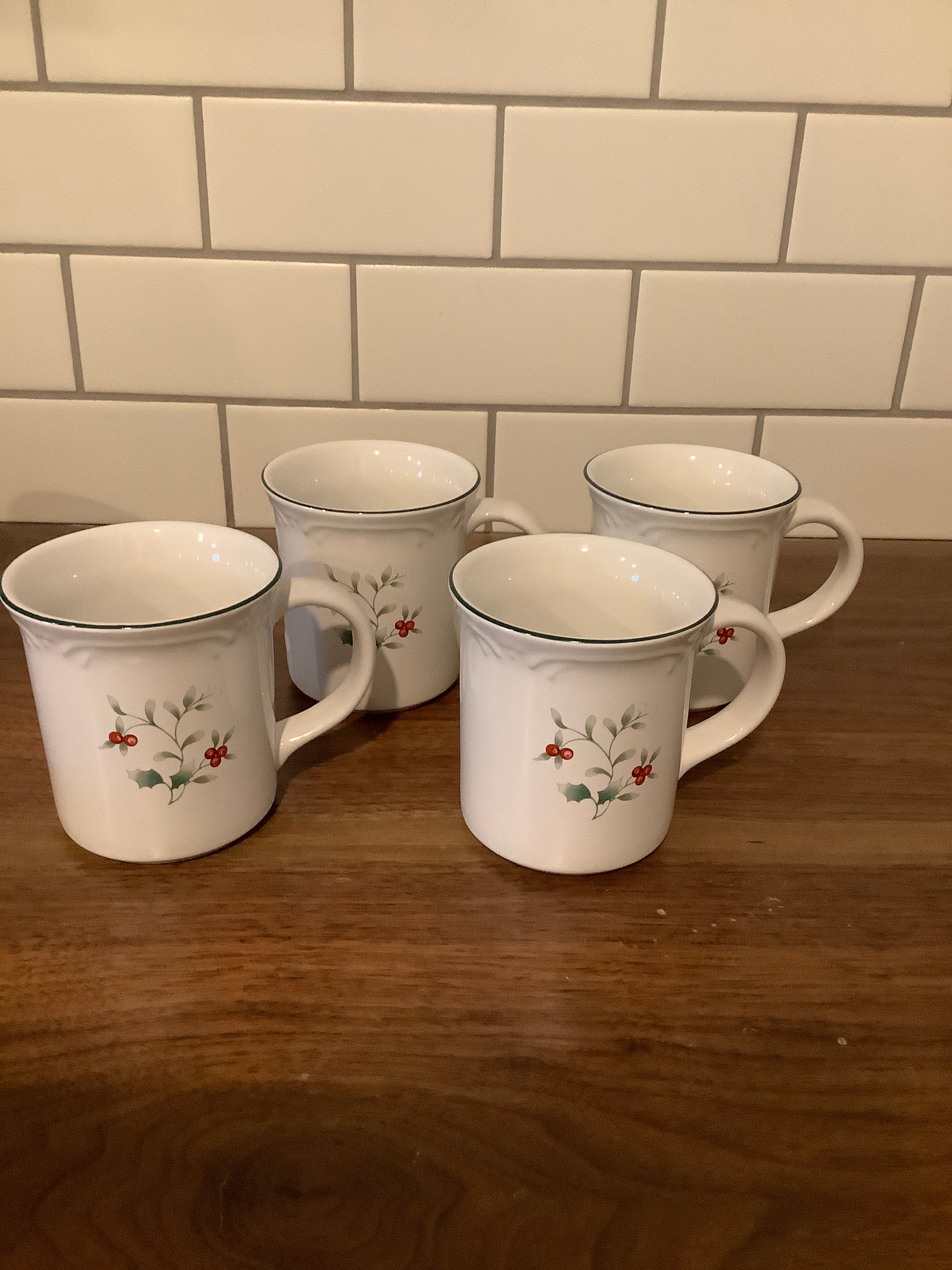 Pfaltzgraff  Mugs, 4 pc set